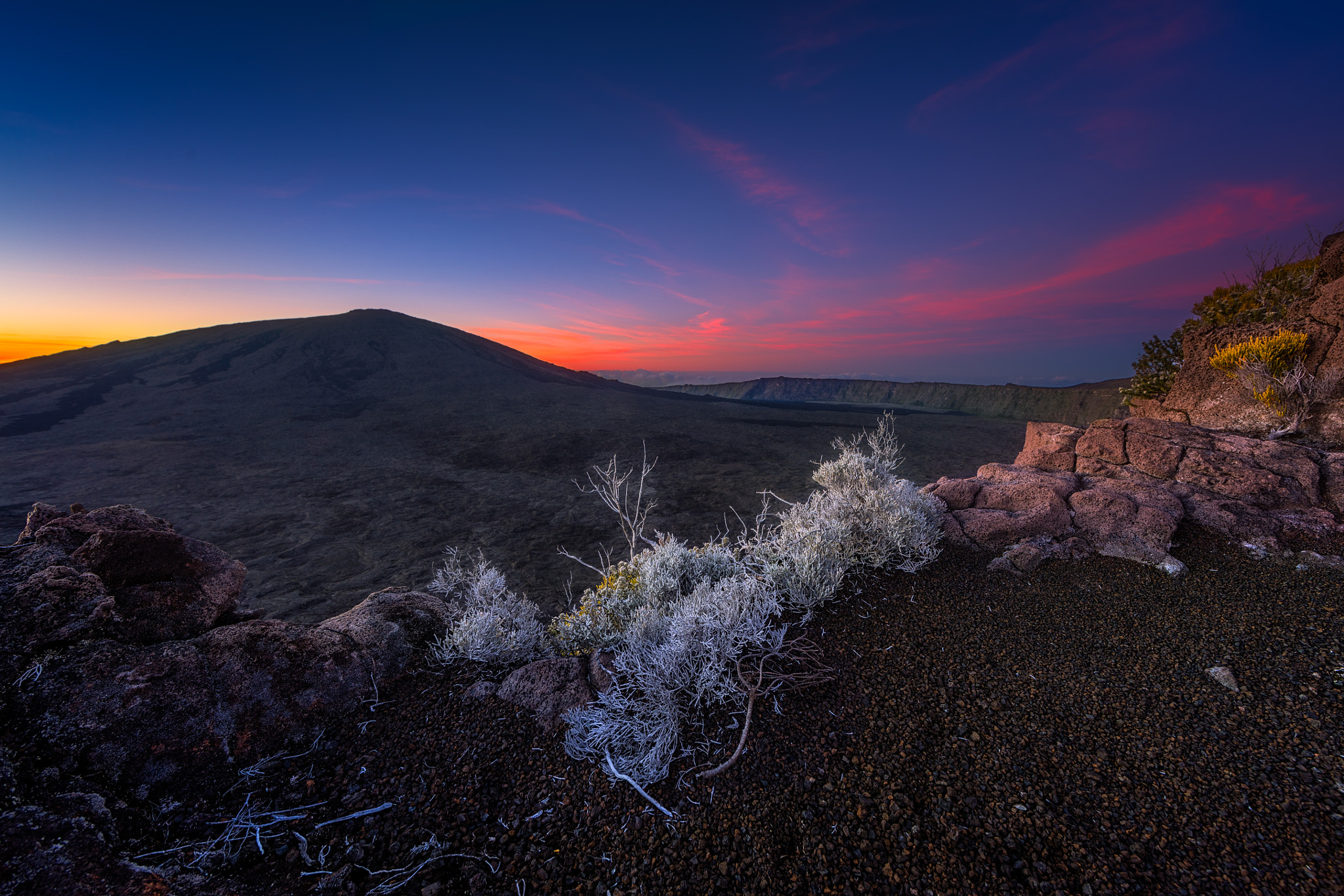 Canon EF 14mm F2.8L II USM sample photo. All the colors are in nature !!! photography