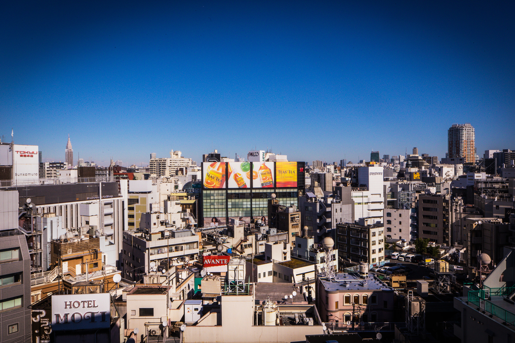 Canon EOS 6D + Sigma 10-20mm F4-5.6 EX DC HSM sample photo. Shibuya ads photography