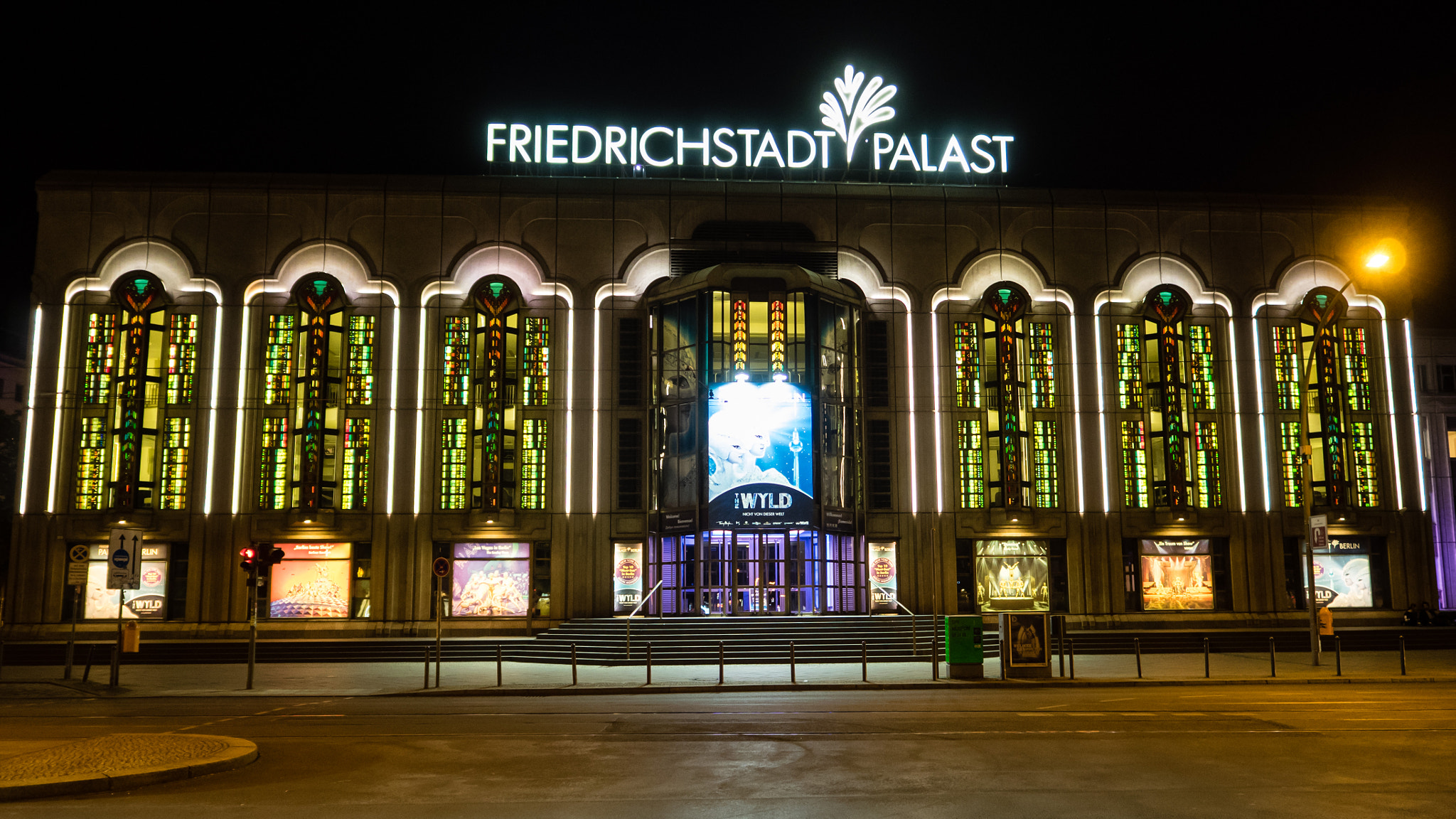 Olympus OM-D E-M1 + OLYMPUS M.12mm F2.0 sample photo. Berlin night light 2 photography