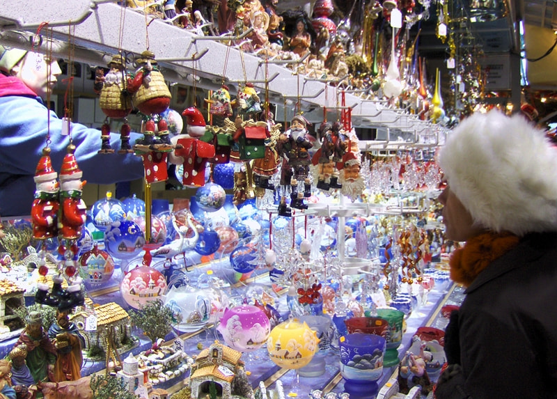 HP PHOTOSMART R927  (V01.00) sample photo. Advent market stall photography