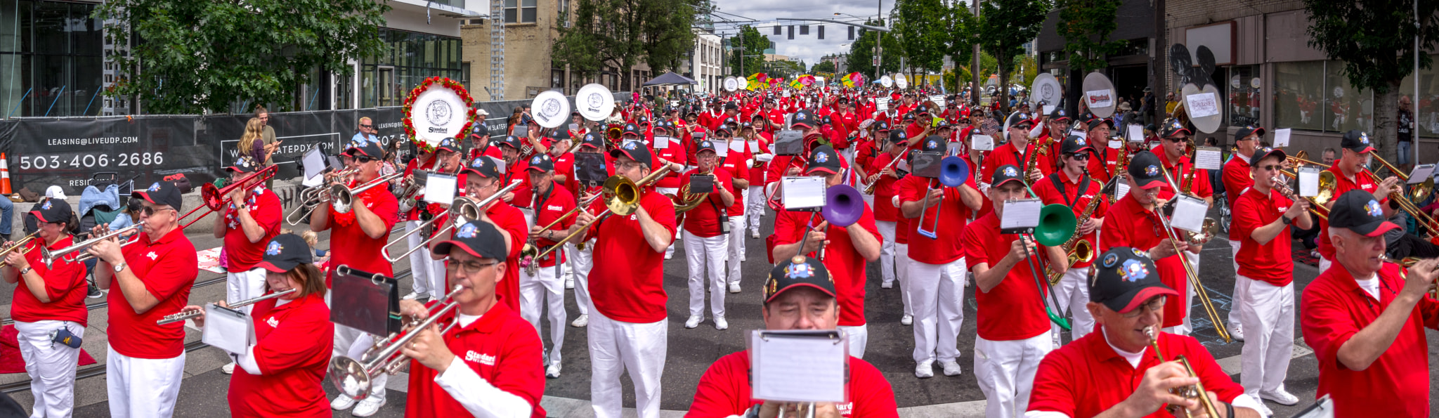 Sony SLT-A55 (SLT-A55V) sample photo. Omtaamb rose parade photography