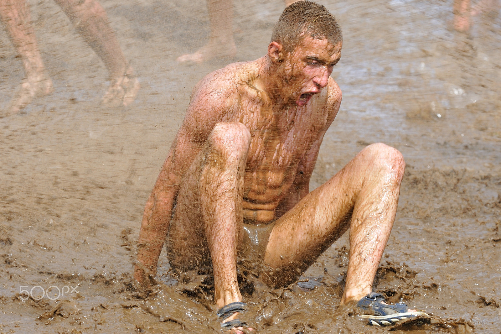Nikon D300 + Sigma APO 100-300mm F4 EX IF HSM sample photo. Mud bath (woodstock festival poland) photography
