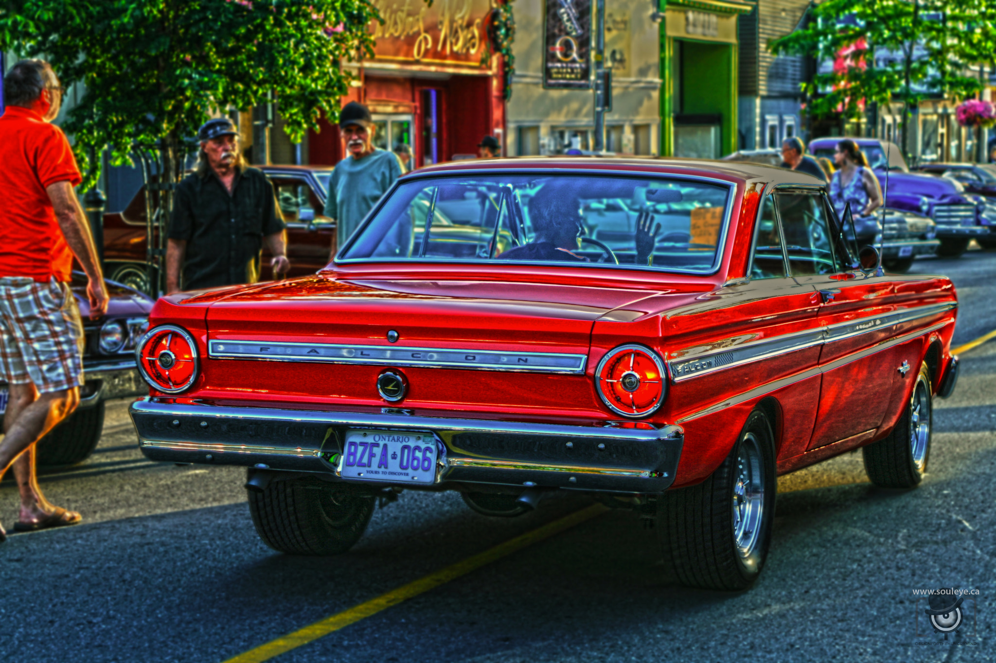 Canon EF 28-105mm f/3.5-4.5 USM sample photo. Old red falcon photography