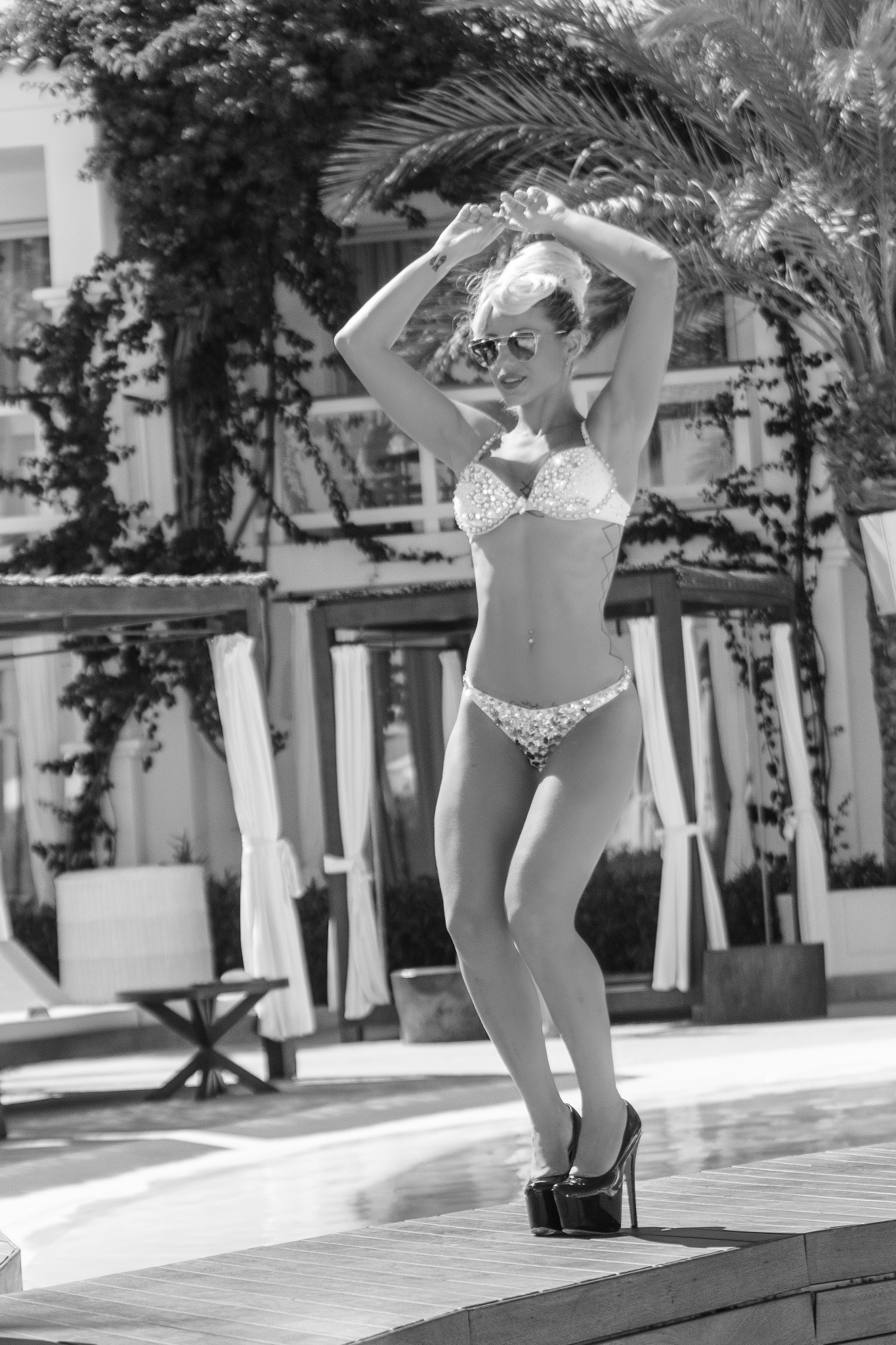 Sigma 70-200mm F2.8 EX DG OS HSM sample photo. Gogo in destino by pacha, ibiza. photography