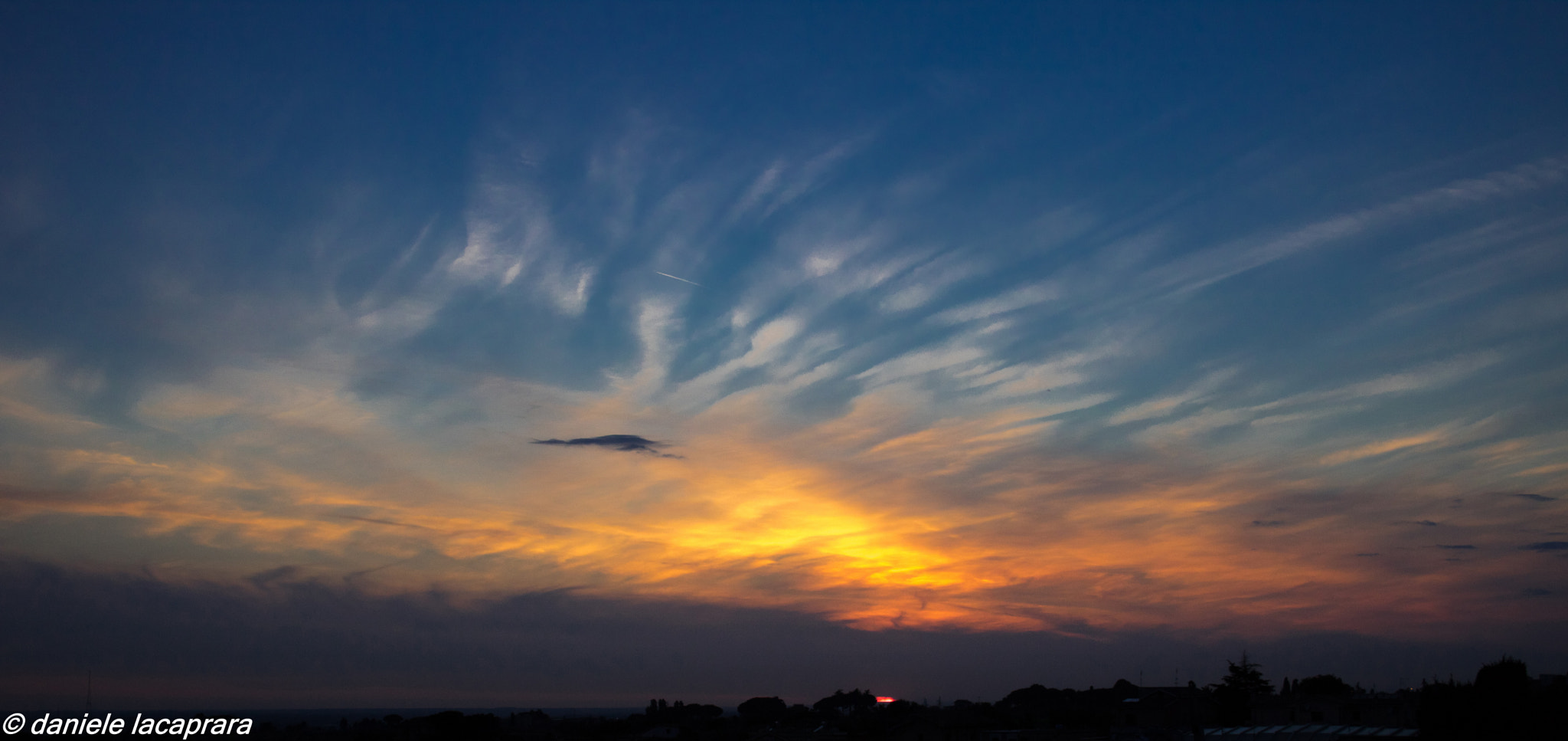 Canon EF-S 18-55mm F3.5-5.6 sample photo. Ultimo respiro di sole photography
