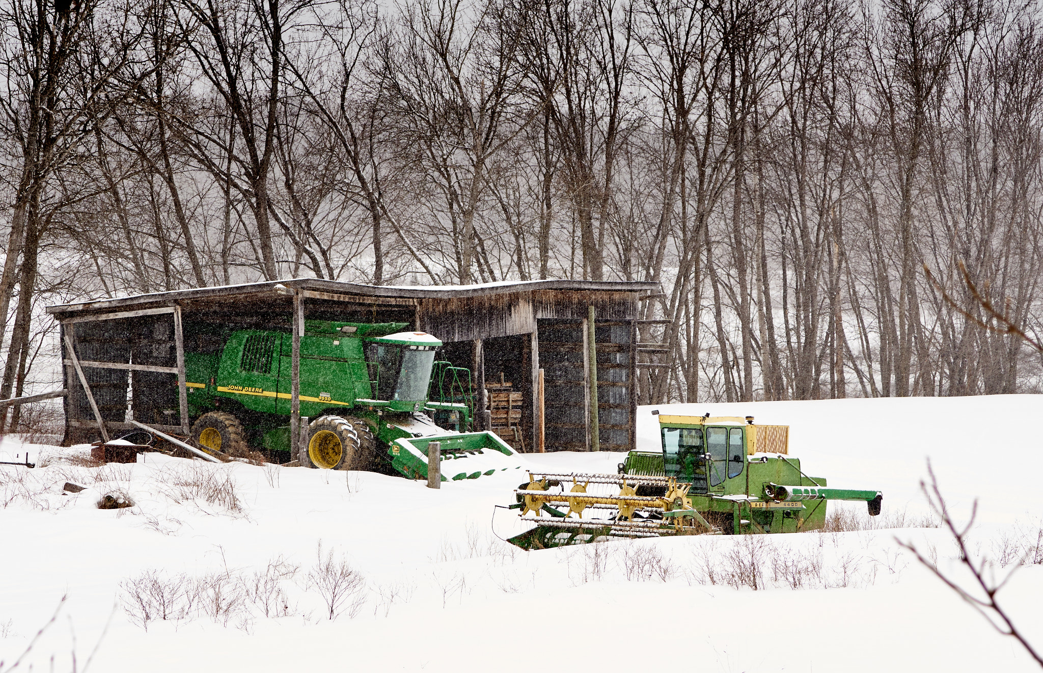 Sony ILCA-77M2 + Sony 70-400mm F4-5.6 G SSM II sample photo. Old and new resting in the snow photography
