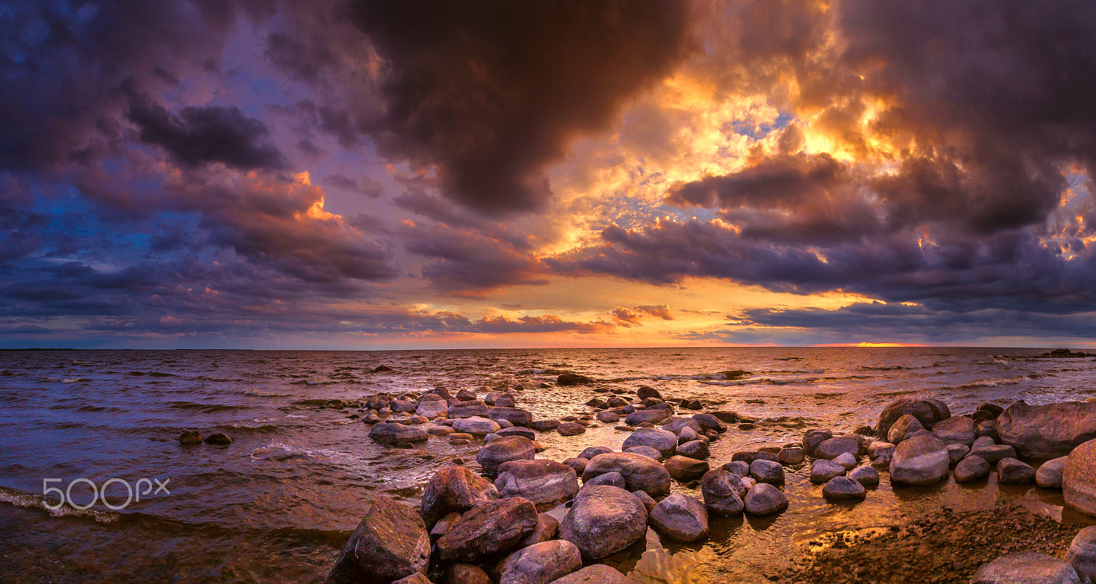 Canon EF 16-35mm F2.8L USM sample photo. Evening colored clouds - pano photography