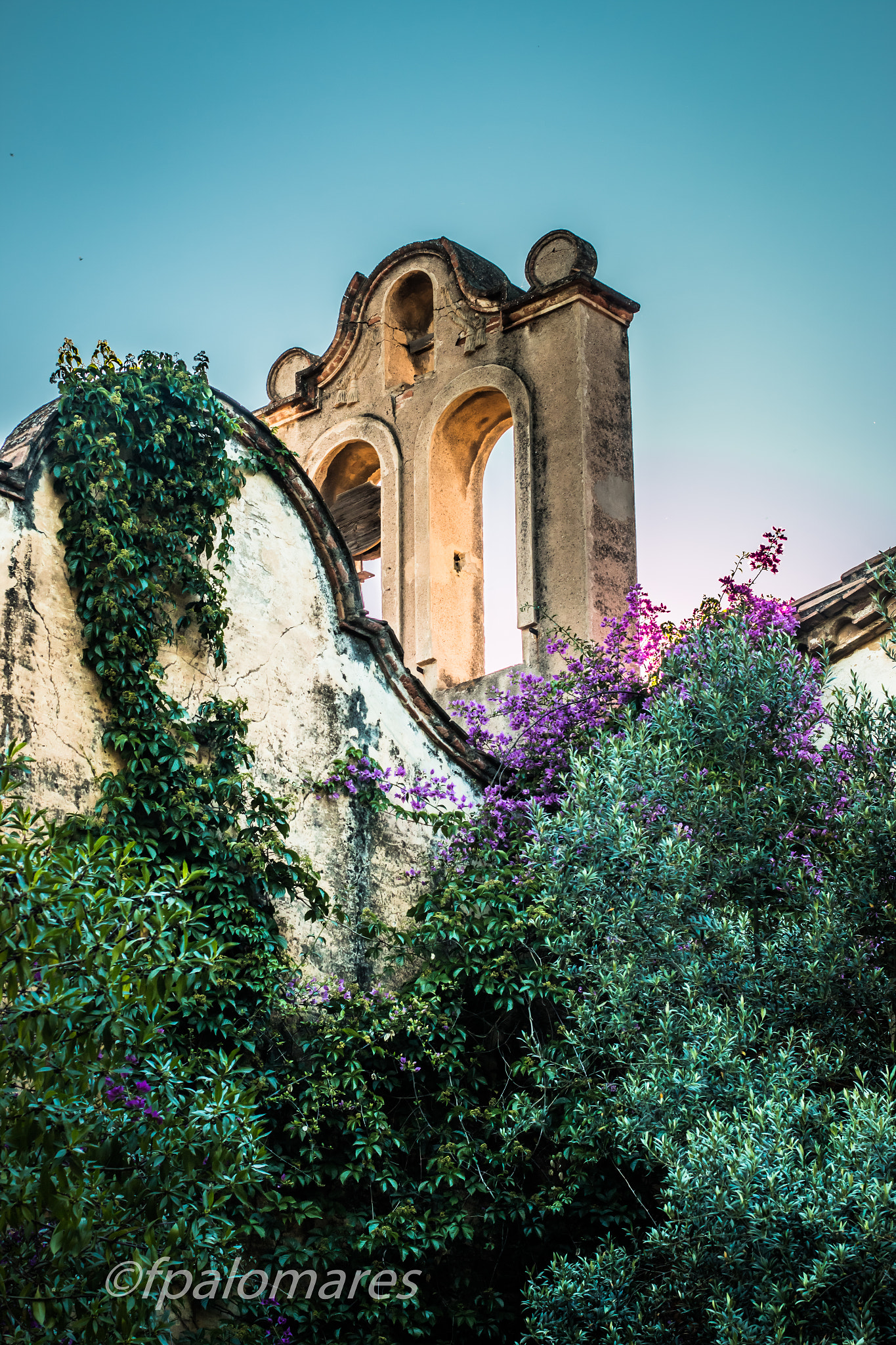 Canon EOS 70D + Canon EF 50mm F1.4 USM sample photo. Masia güell photography