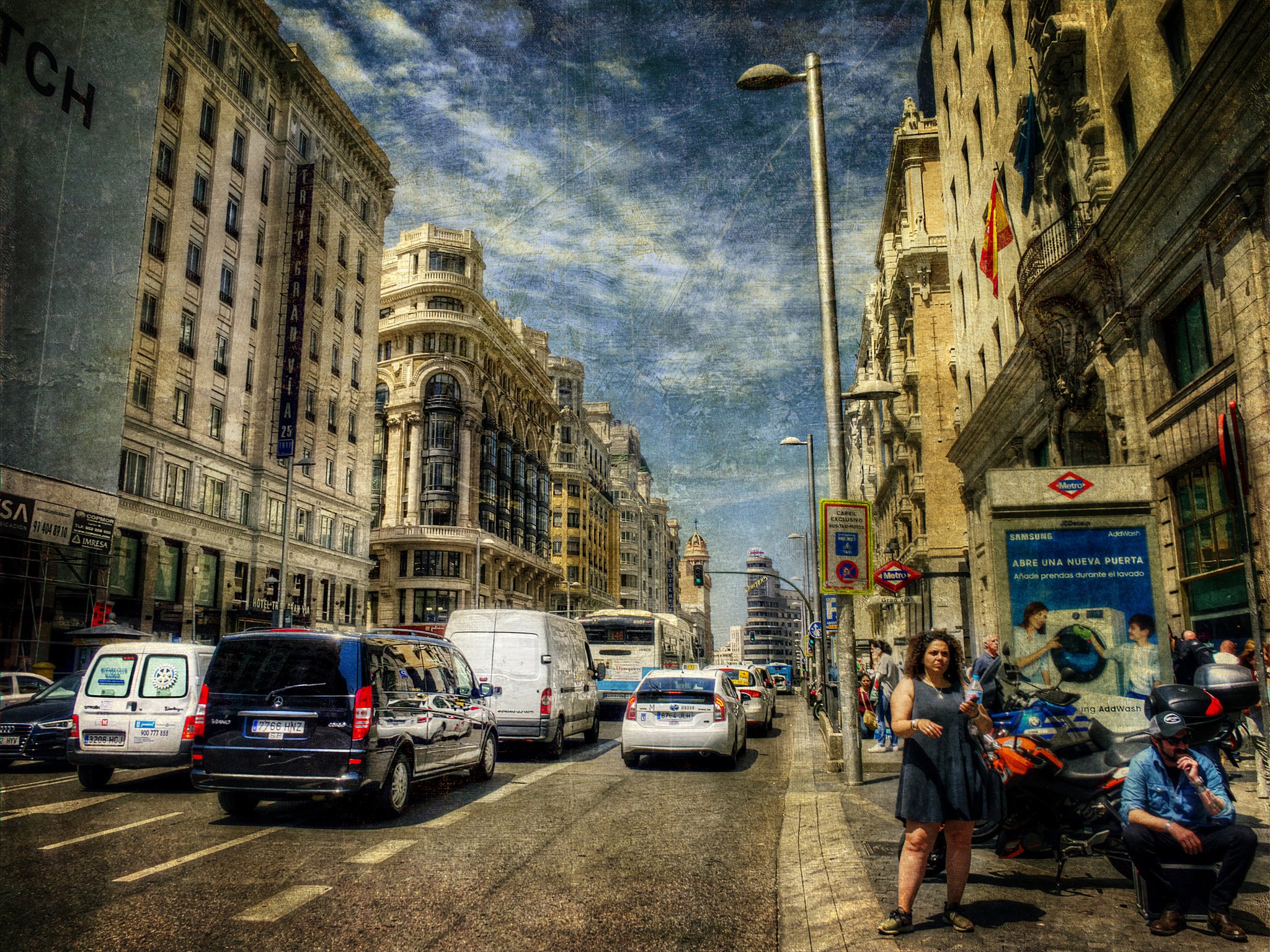 Olympus PEN E-PL1 sample photo. Gran via photography