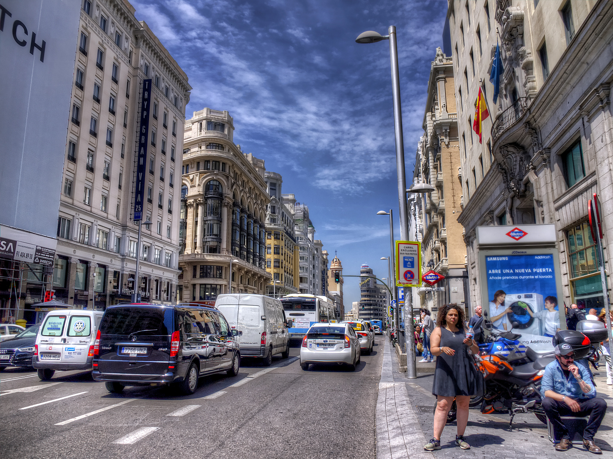 Olympus PEN E-PL1 sample photo. Gran via ii photography