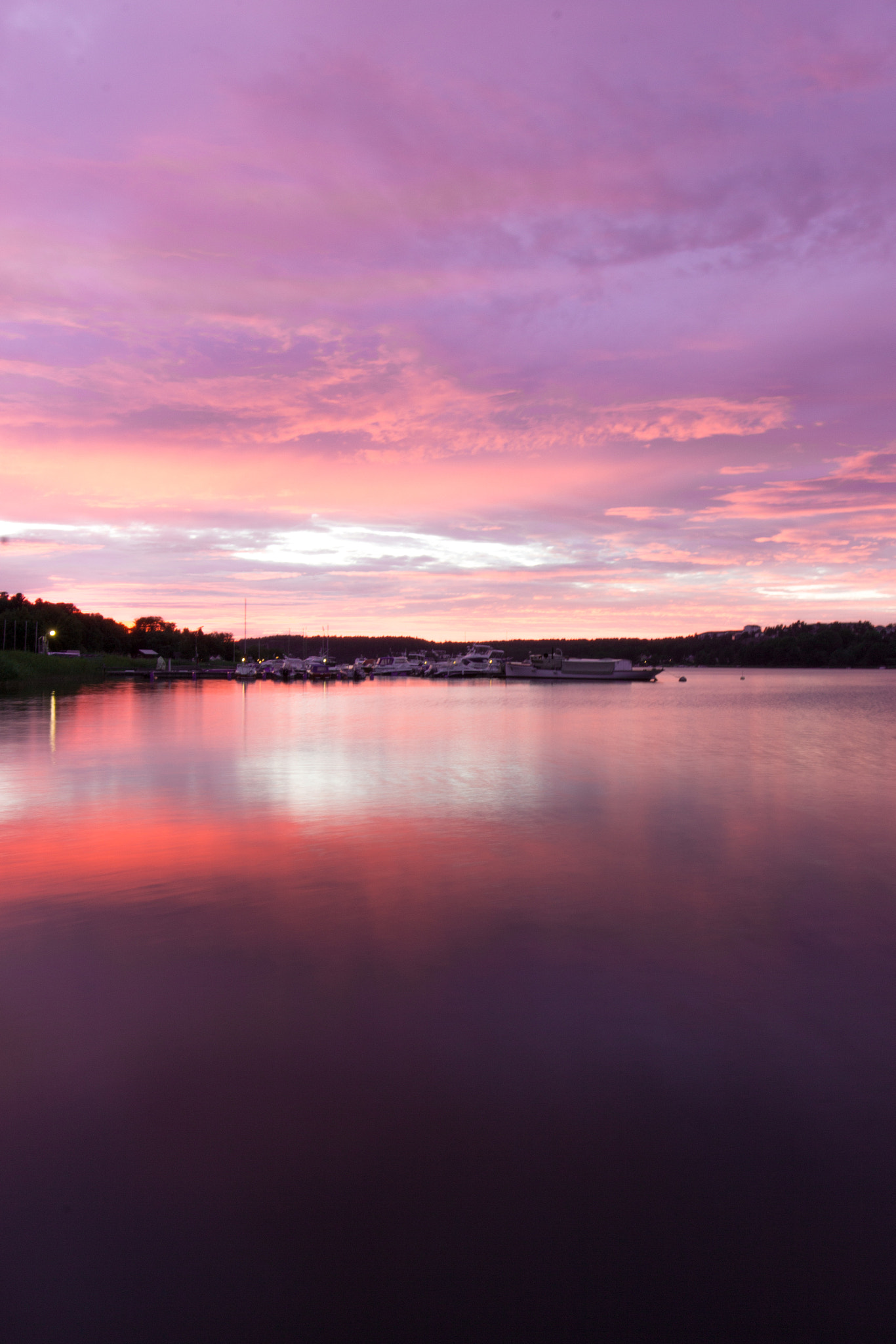 Canon EOS 600D (Rebel EOS T3i / EOS Kiss X5) + Canon EF 16-35mm F4L IS USM sample photo. Swedish summer nights 2.. photography
