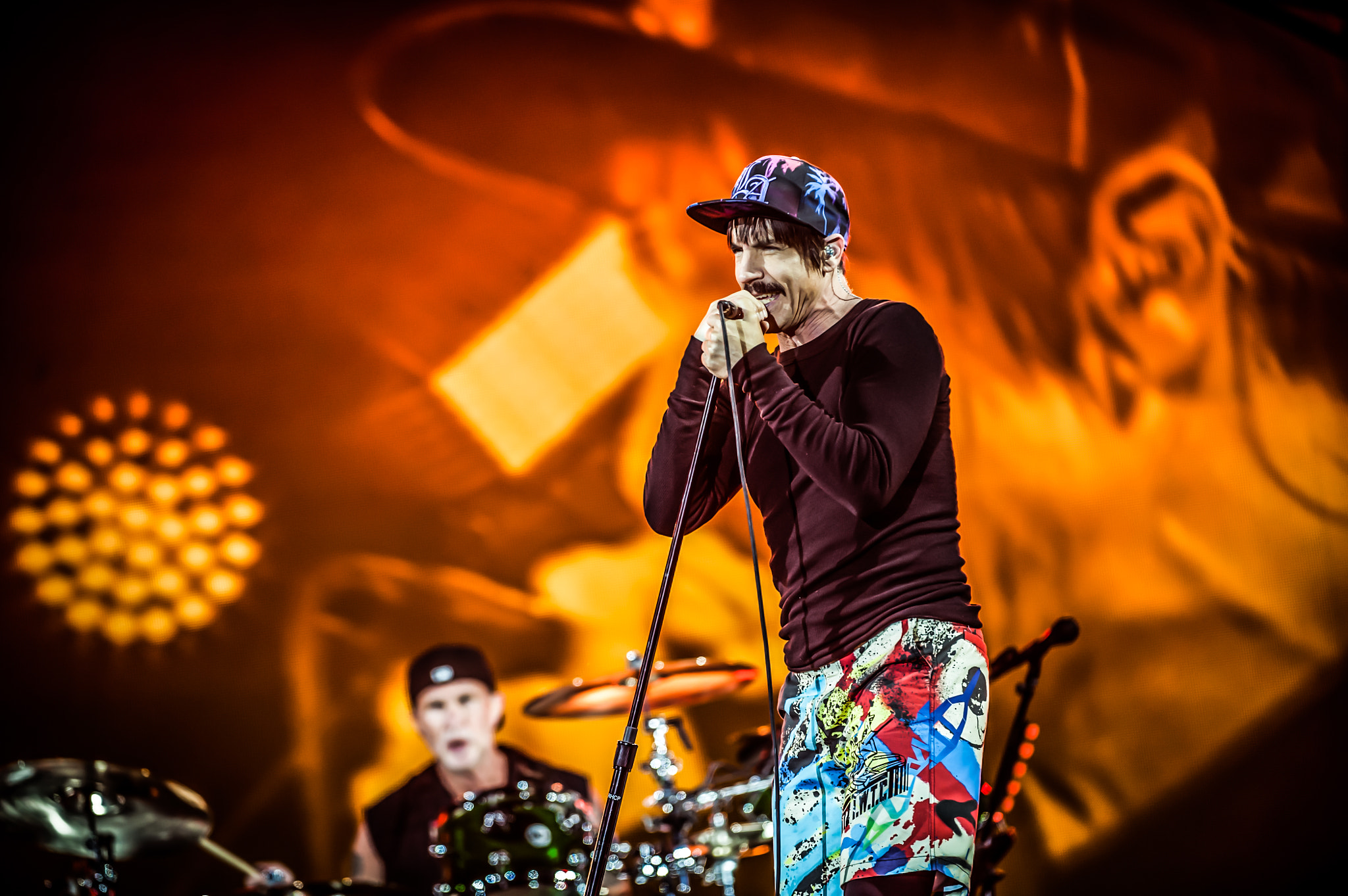 Nikon AF-S Nikkor 200-400mm F4G ED-IF VR sample photo. Red hot chili peppers pinkpop photography