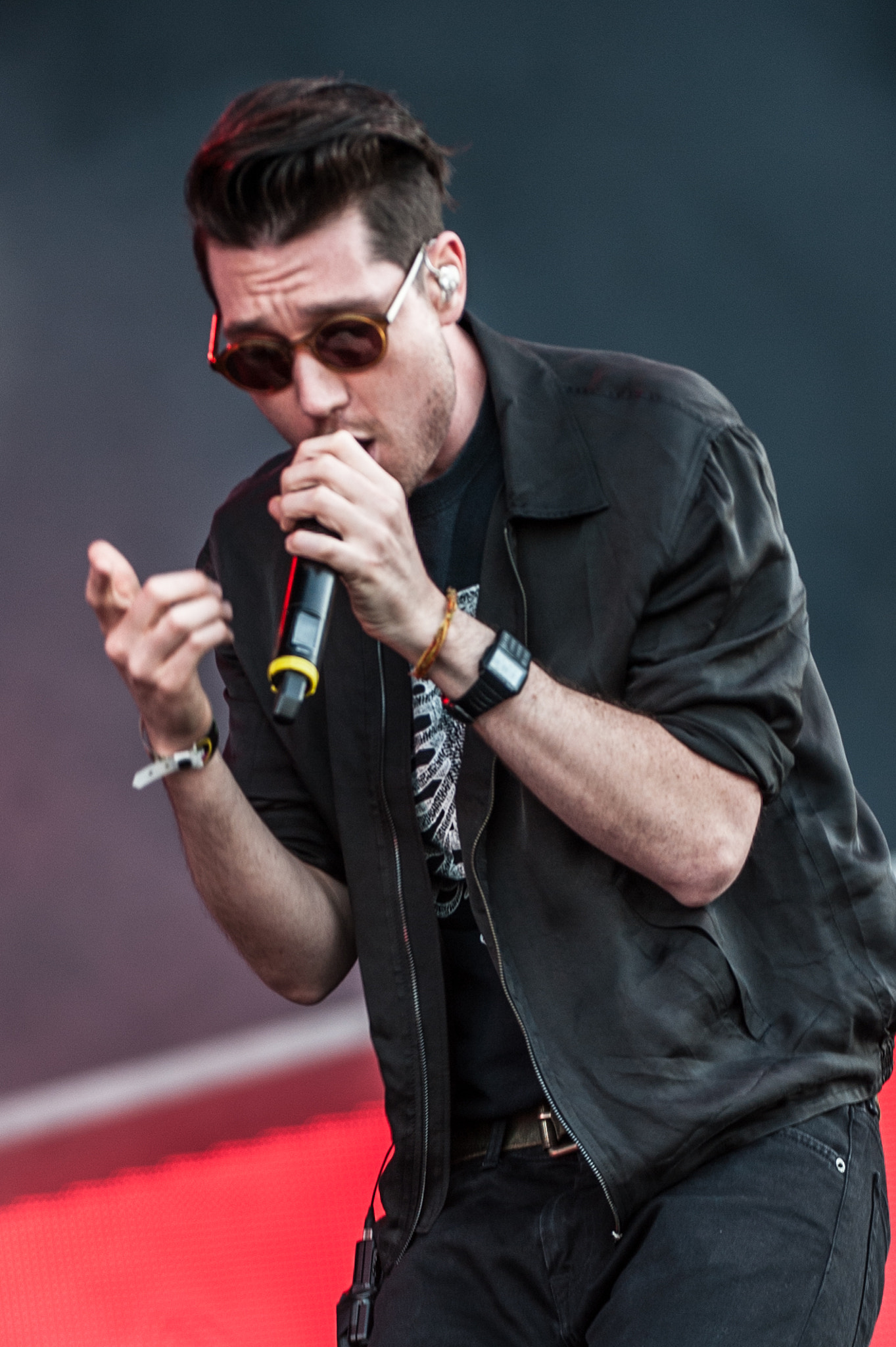 Nikon AF-S Nikkor 200-400mm F4G ED-IF VR sample photo. Bastille pinkpop photography