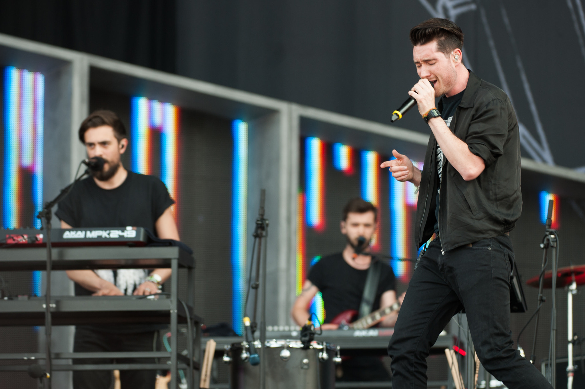 Nikon AF-S Nikkor 200-400mm F4G ED-IF VR sample photo. Bastille pinkpop photography