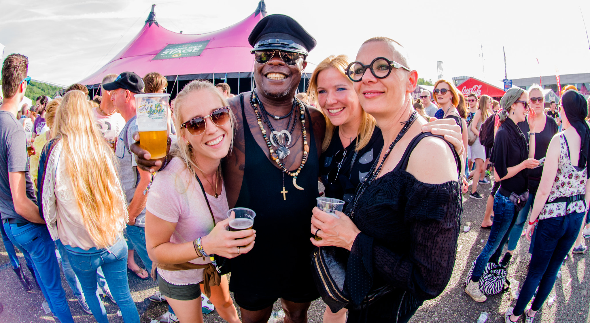 Nikon AF DX Fisheye-Nikkor 10.5mm F2.8G ED sample photo. Bastille pinkpop photography