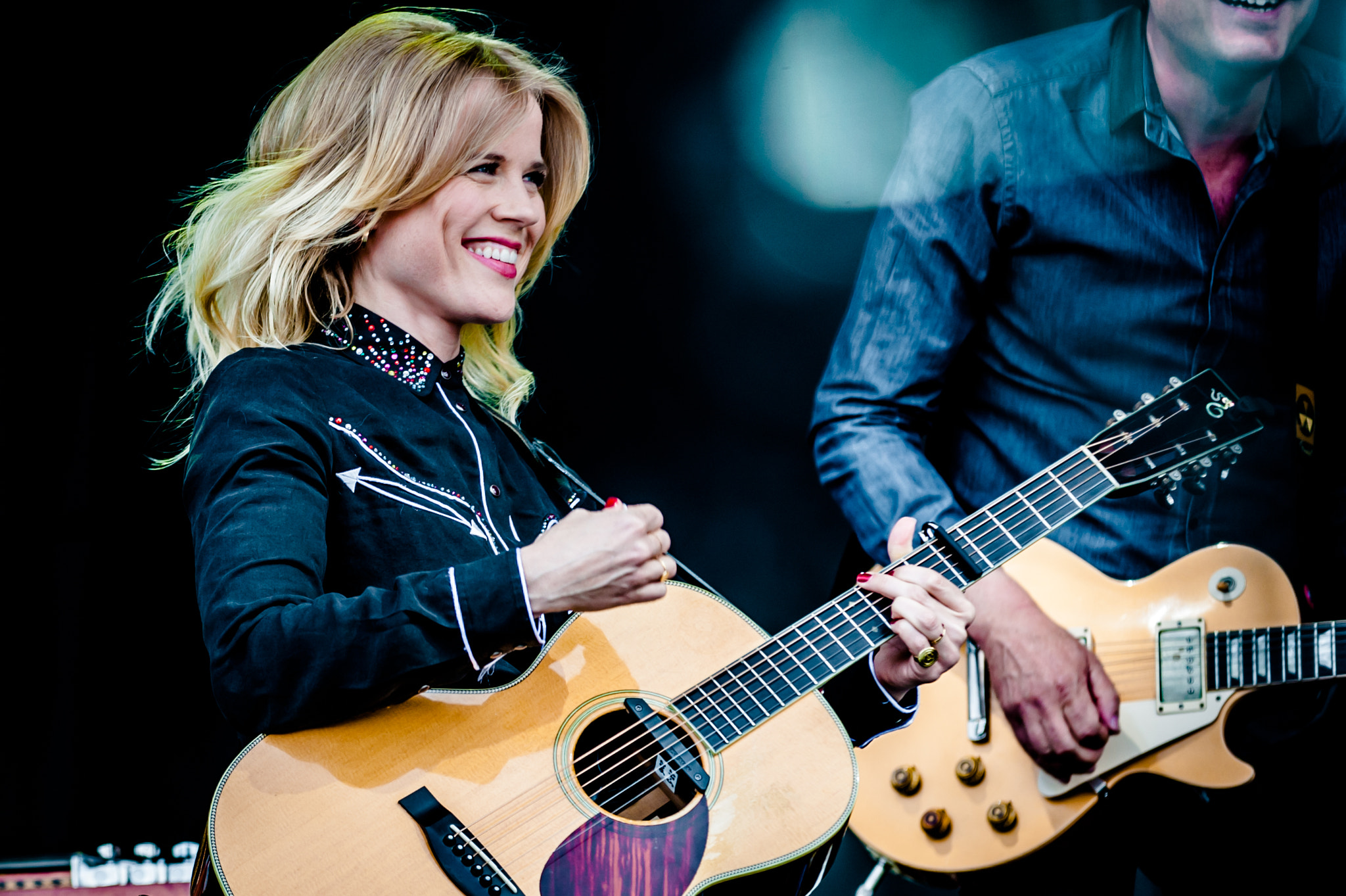 Nikon AF-S Nikkor 200-400mm F4G ED-IF VR sample photo. The common linnets pinkpop photography
