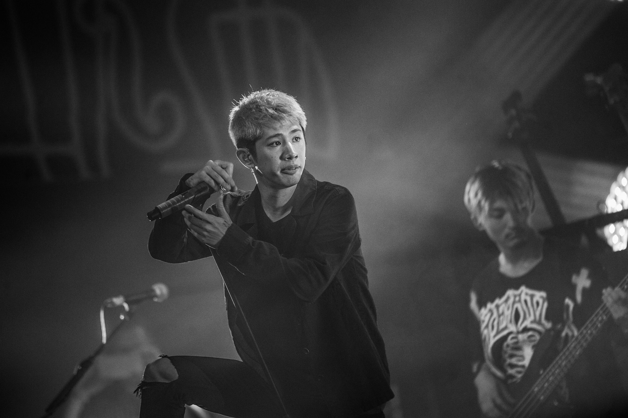 Nikon AF-S Nikkor 200-400mm F4G ED-IF VR sample photo. One ok rock pinkpop photography