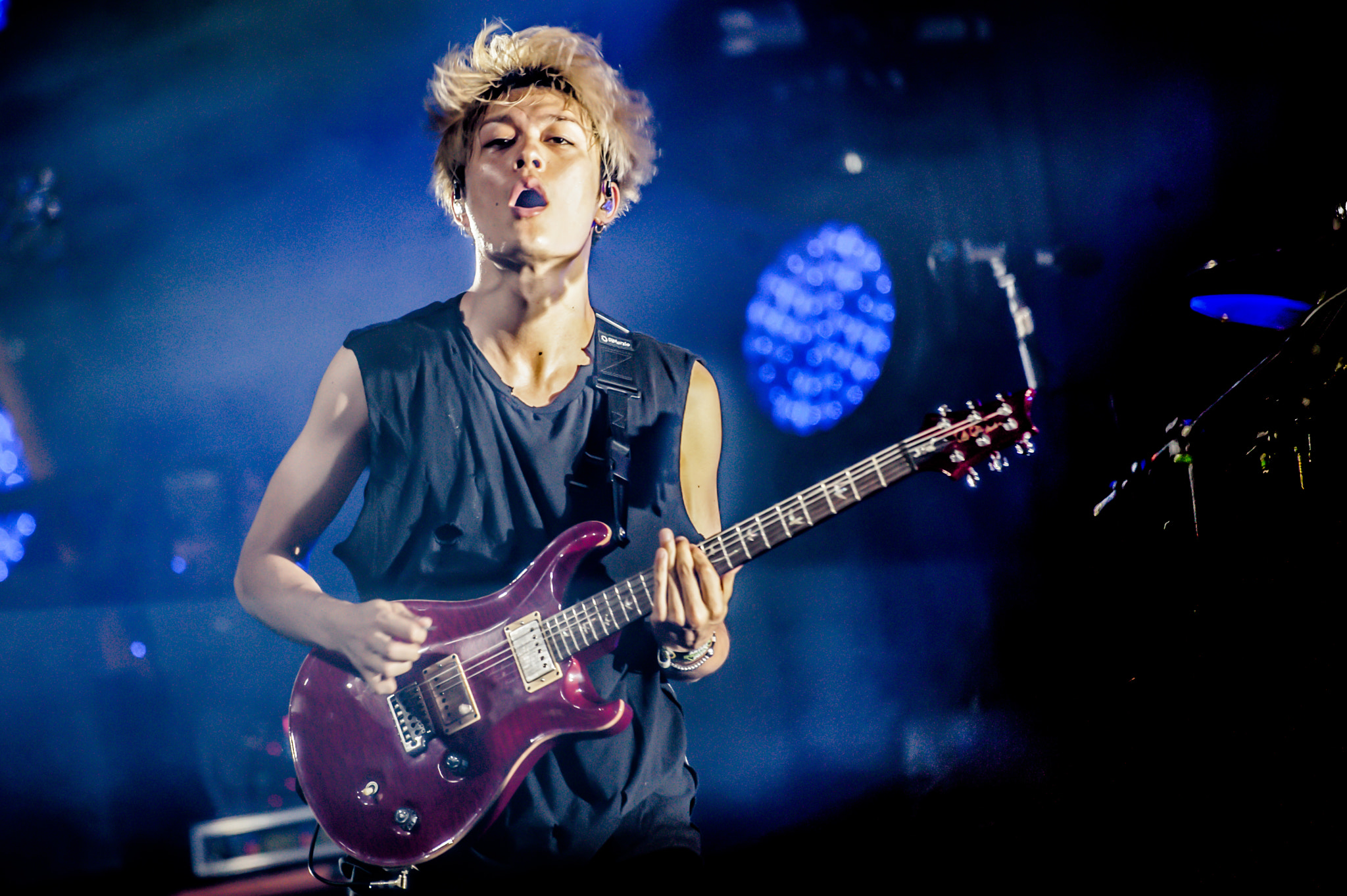 Nikon AF-S Nikkor 200-400mm F4G ED-IF VR sample photo. One ok rock pinkpop photography