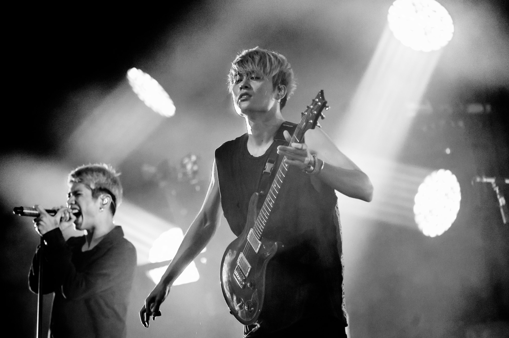 Nikon AF-S Nikkor 200-400mm F4G ED-IF VR sample photo. One ok rock pinkpop photography