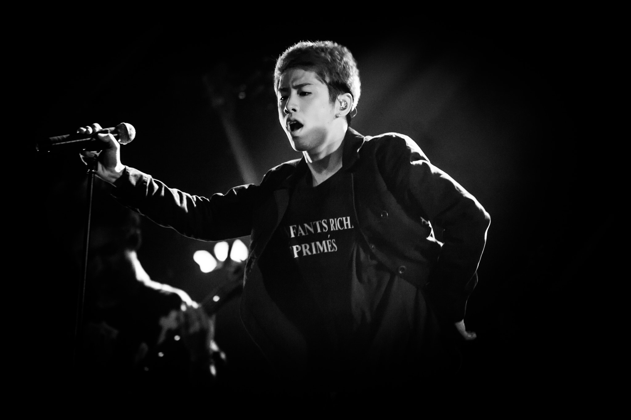 Nikon AF-S Nikkor 200-400mm F4G ED-IF VR sample photo. One ok rock pinkpop photography