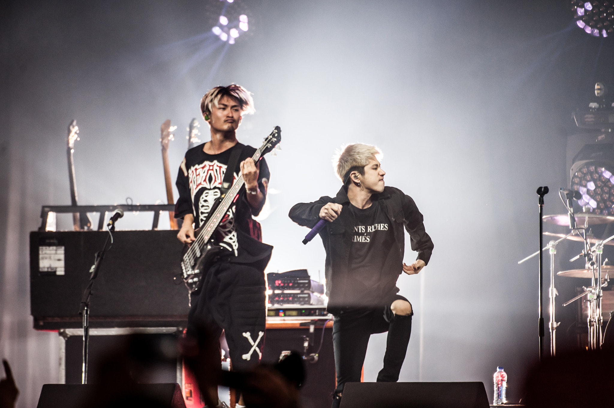 Nikon AF-S Nikkor 200-400mm F4G ED-IF VR sample photo. One ok rock pinkpop photography