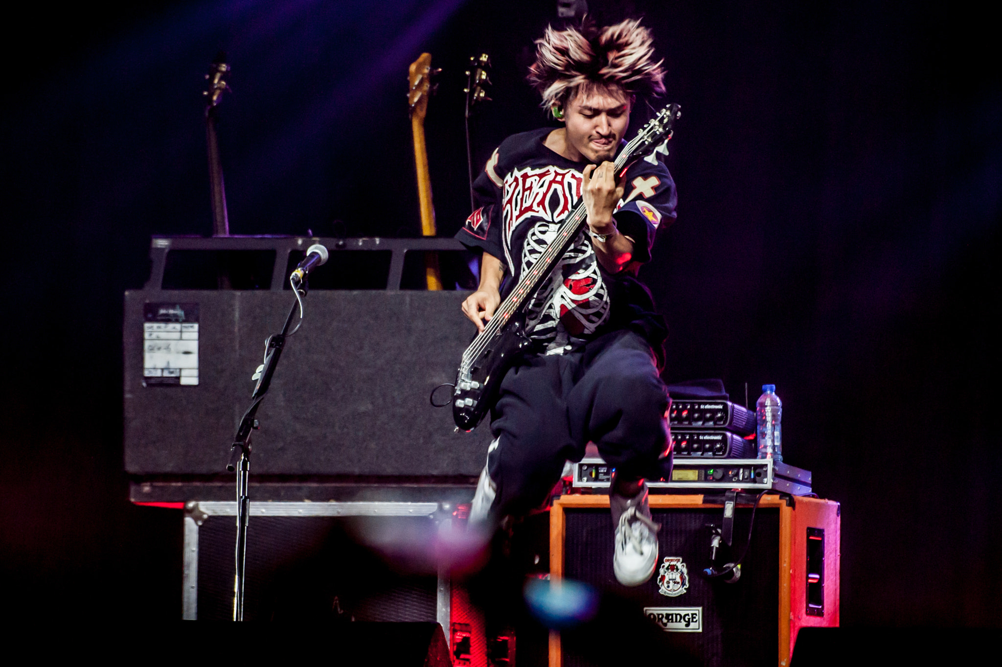 Nikon AF-S Nikkor 200-400mm F4G ED-IF VR sample photo. One ok rock pinkpop photography