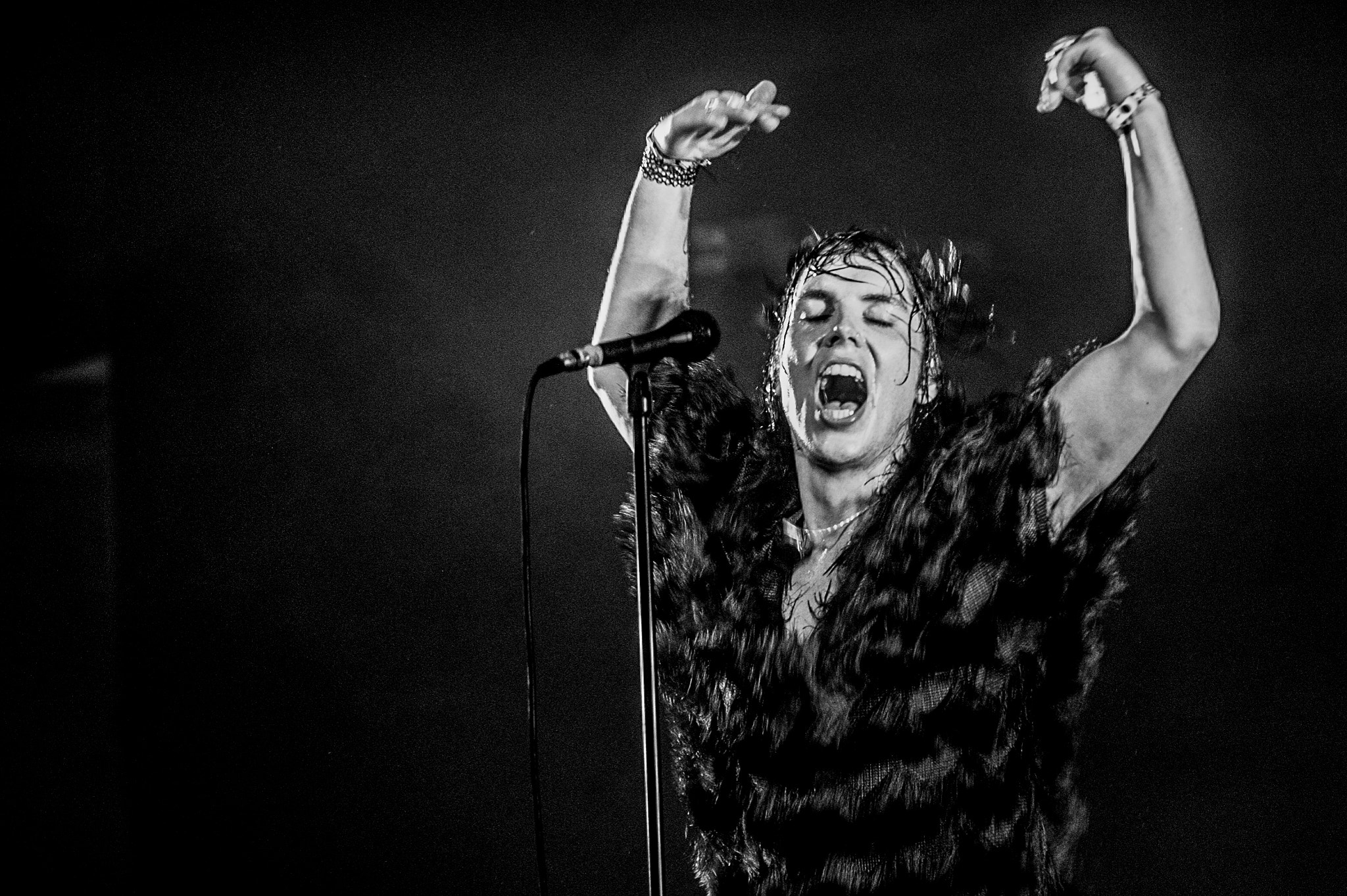 Nikon AF-S Nikkor 200-400mm F4G ED-IF VR sample photo. The struts pinkpop photography