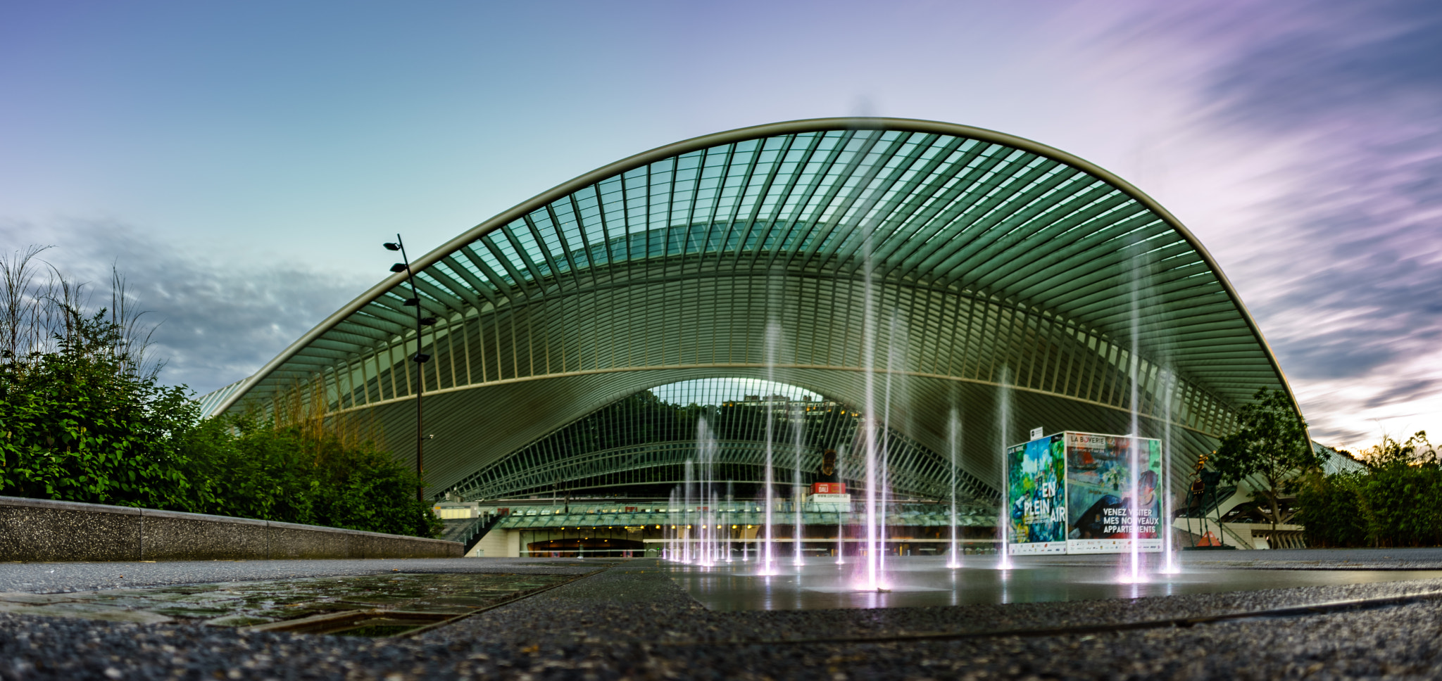 Sony a7 + Sony 20mm F2.8 sample photo. Liège-guillemins photography