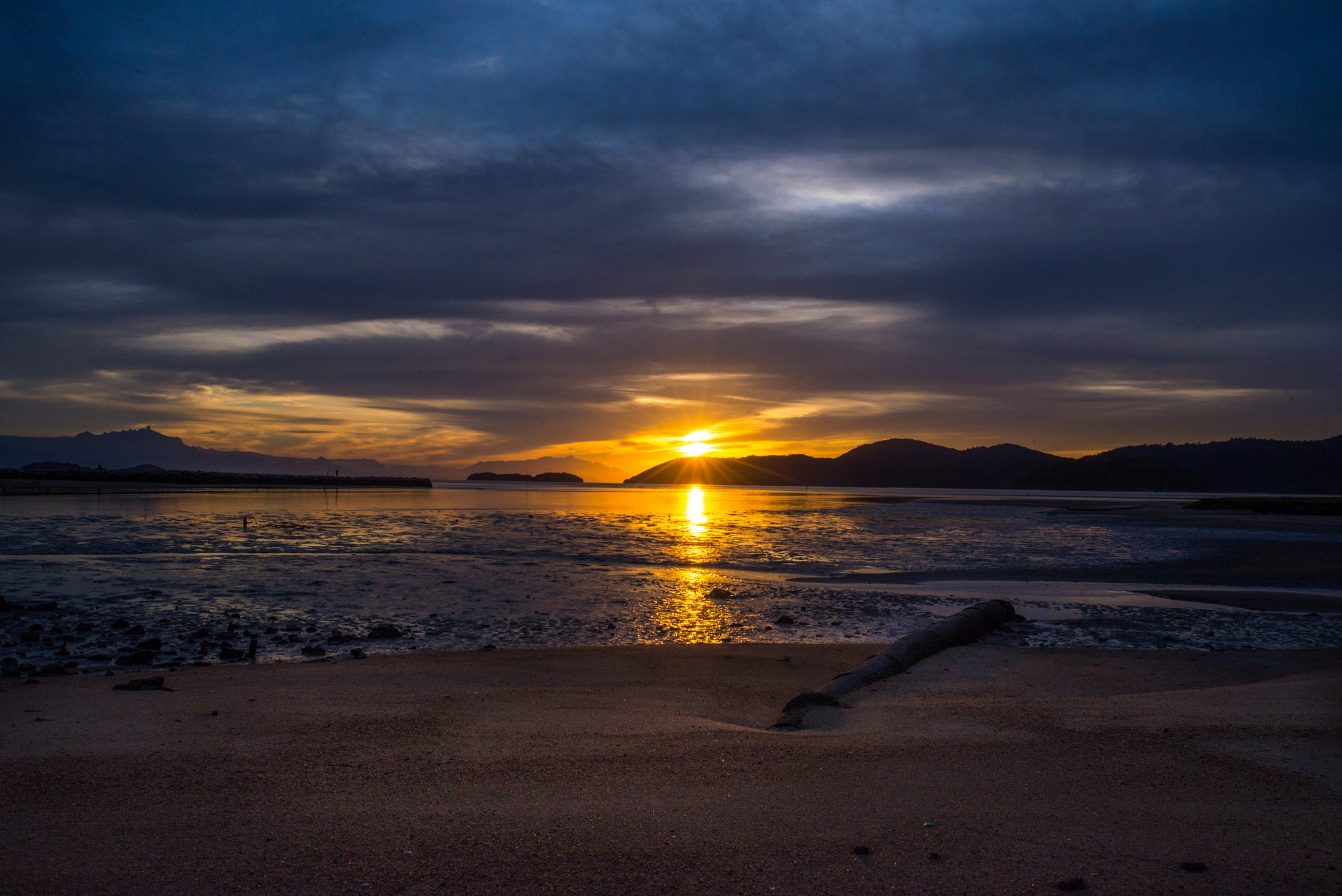 AF Zoom-Nikkor 28-80mm f/3.3-5.6G sample photo. Terra nova paraty photography