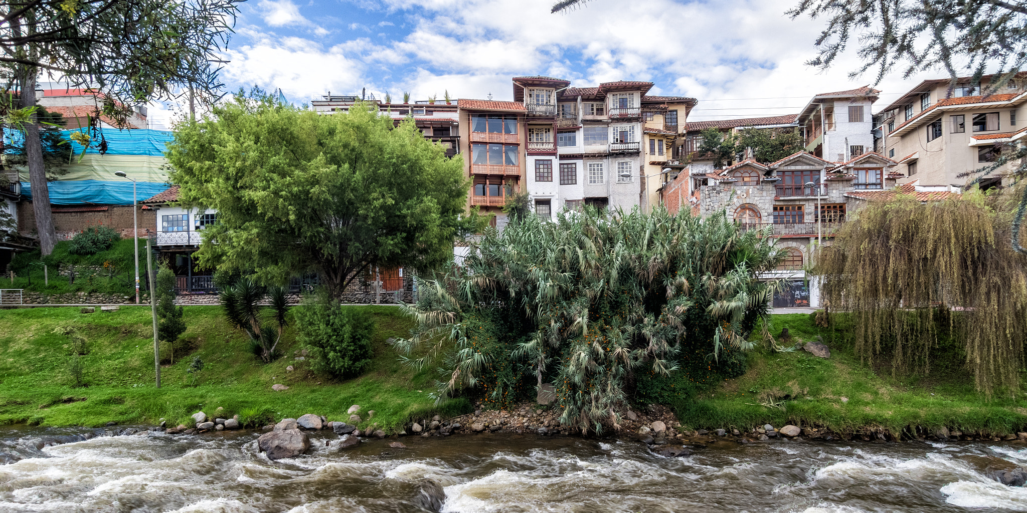 Tokina AT-X Pro 12-24mm F4 (IF) DX sample photo. Cuenca photography