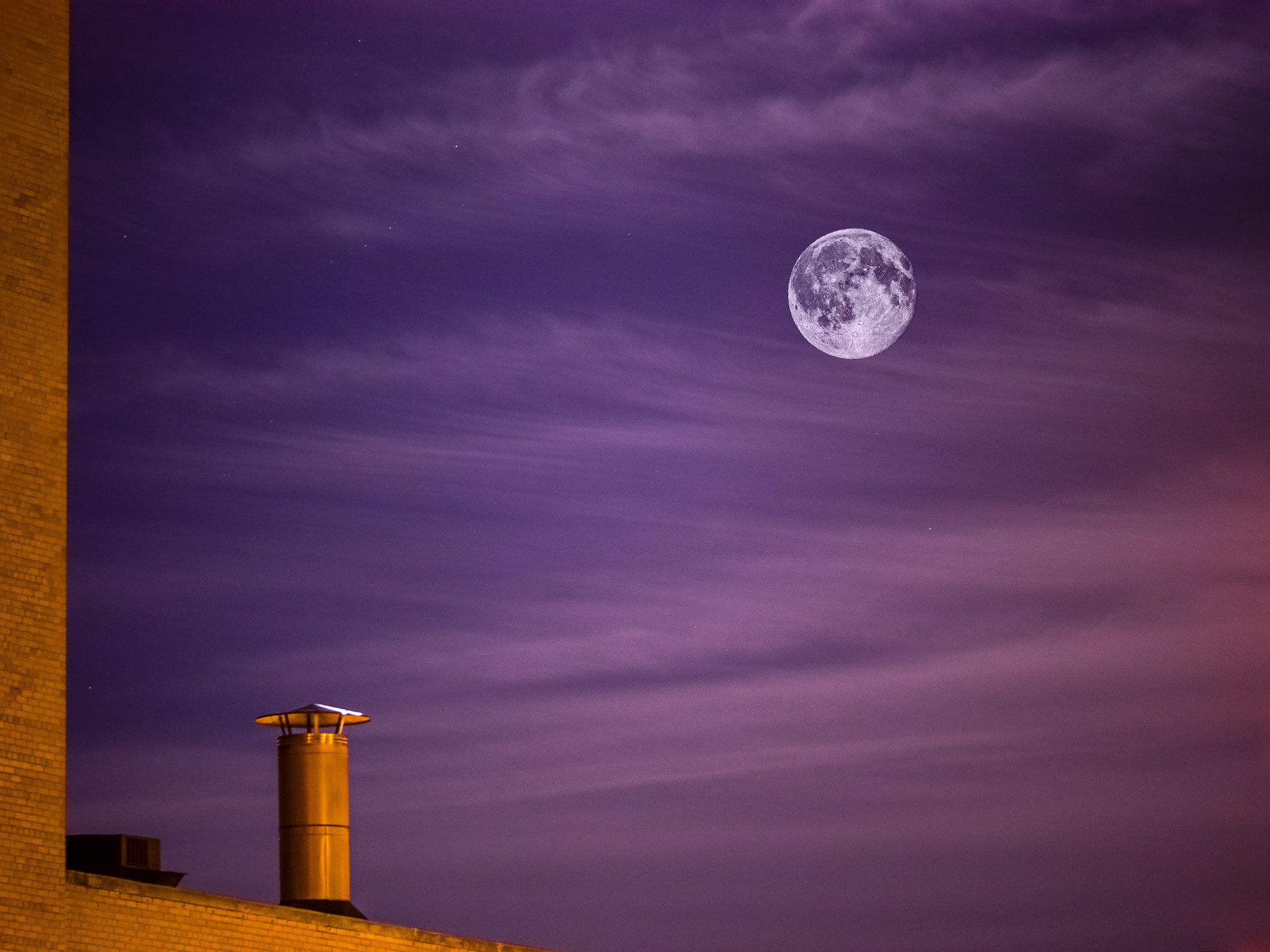 Panasonic Lumix G X Vario 35-100mm F2.8 OIS sample photo. Full moon rising photography