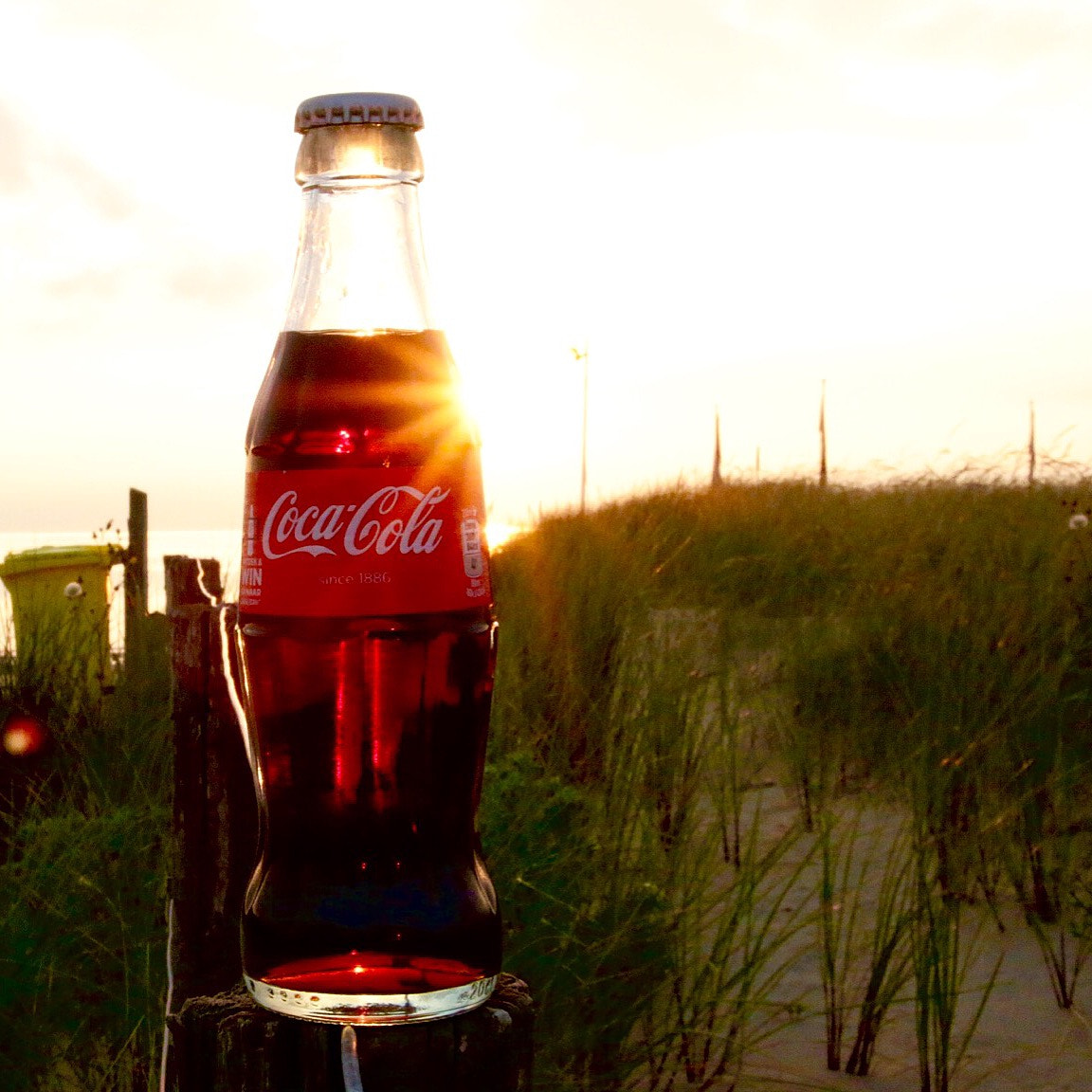 Canon 17-50mm sample photo. Daily coca-cola picture : in the dunes photography