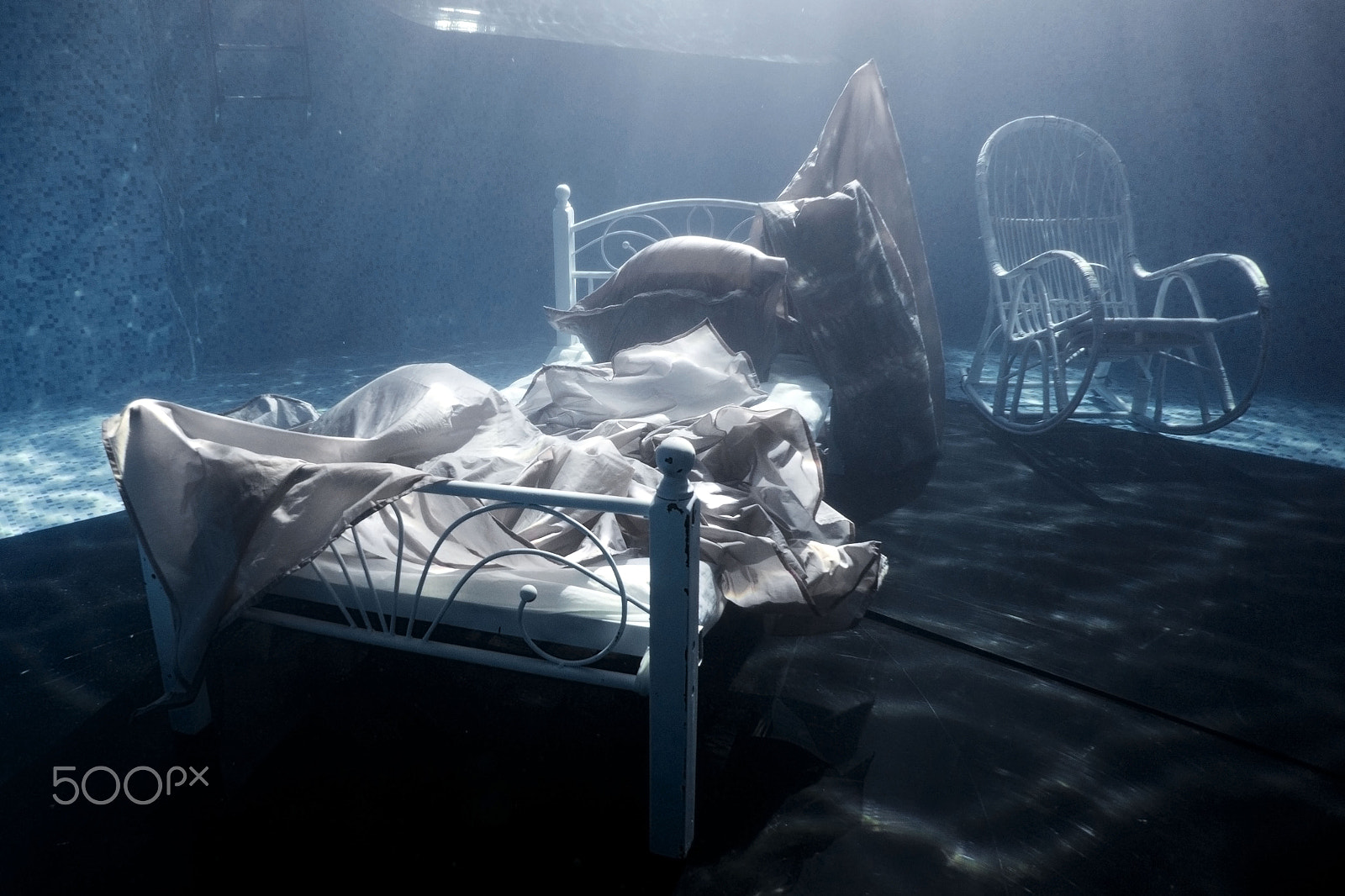 Sony Alpha NEX-5N + Sony E 16mm F2.8 sample photo. Night at the pool... photography