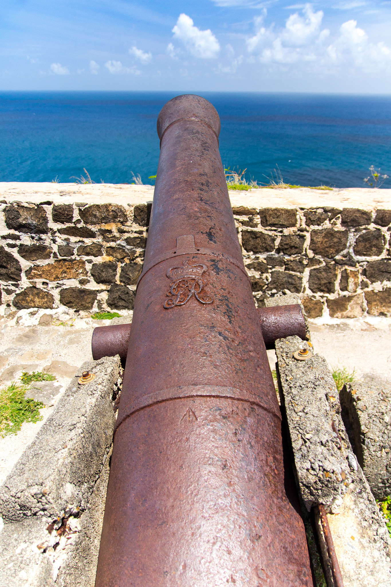 Canon EOS 650D (EOS Rebel T4i / EOS Kiss X6i) sample photo. Admiral george rodneys cannon details photography