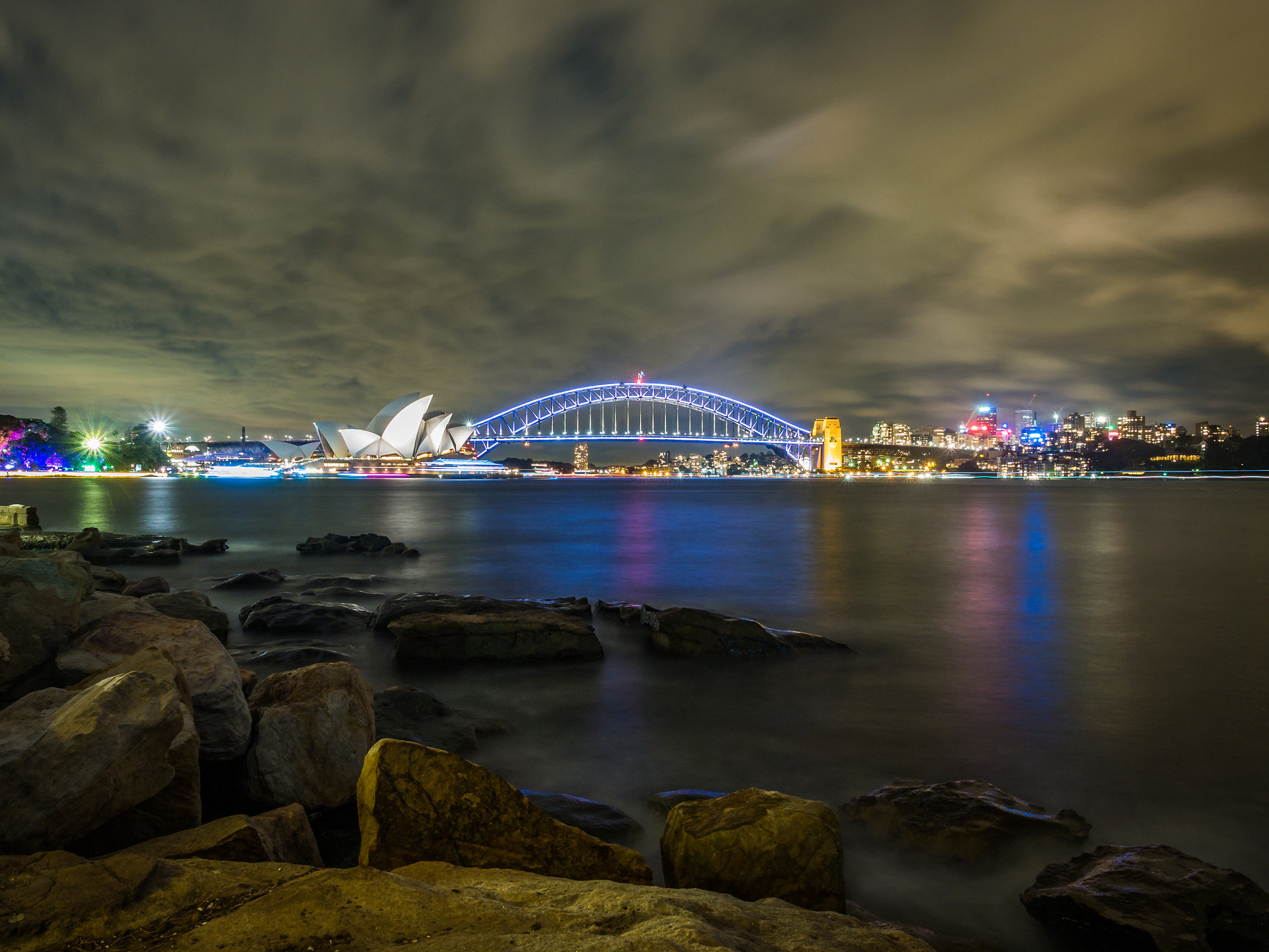 Panasonic Lumix DMC-G7 sample photo. Vivid sydney mrs macquarie's chair light painting photography