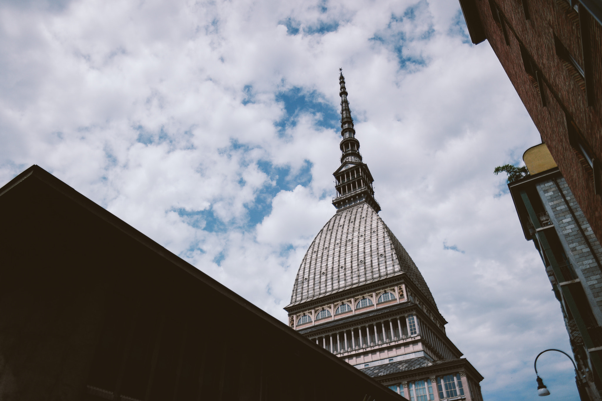 Saumsun NX 16-50mm F2-2.8 S ED OIS sample photo. Torino photography