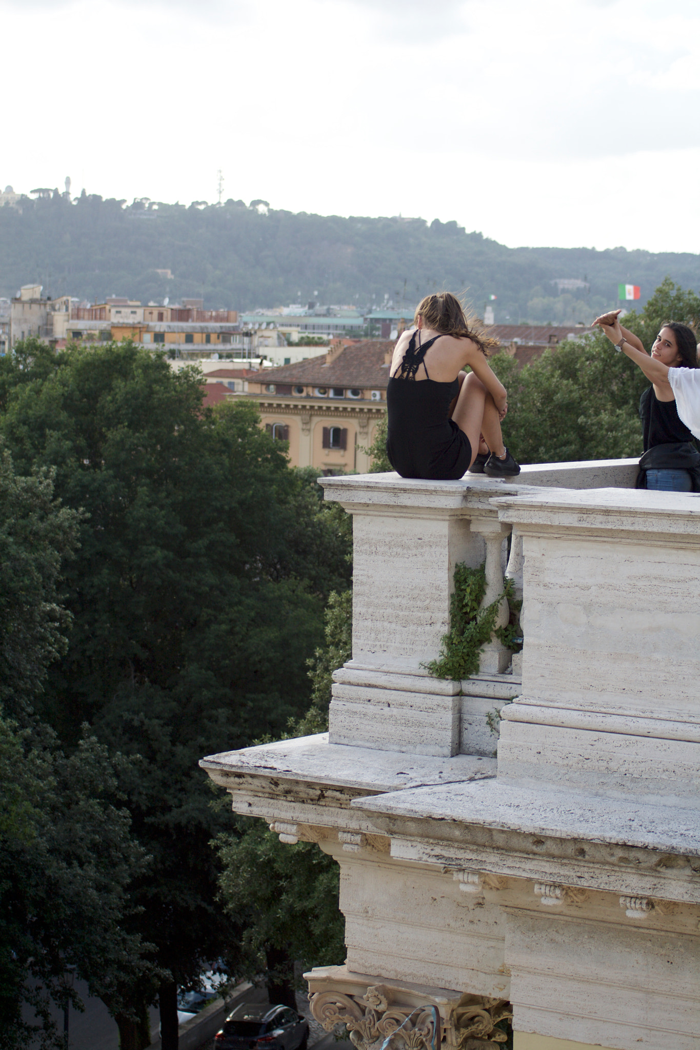 Canon EF 55-200mm F4.5-5.6 II USM sample photo. Don't look down! photography