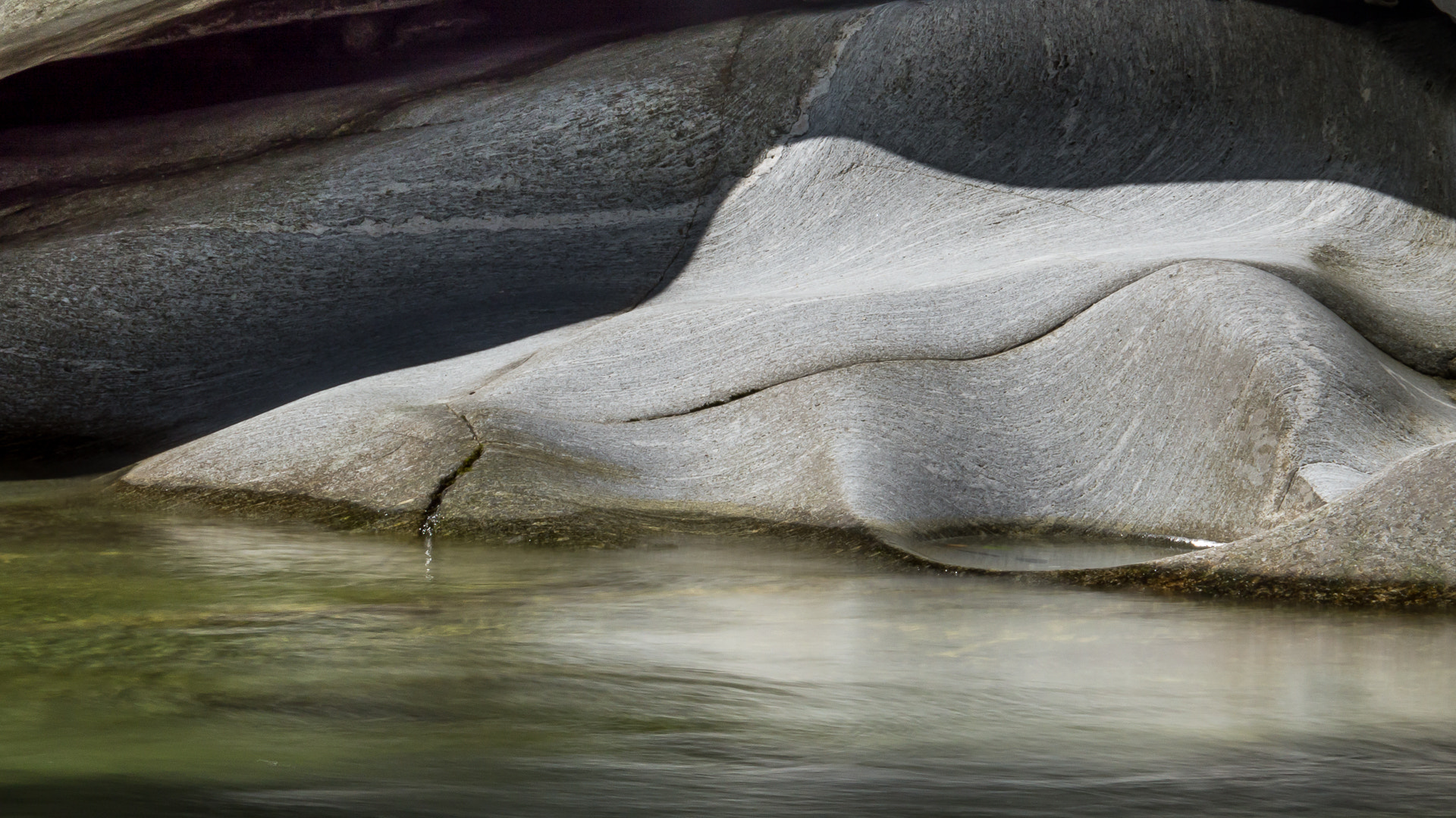 Panasonic Lumix DMC-GH3 sample photo. Valle maggia photography