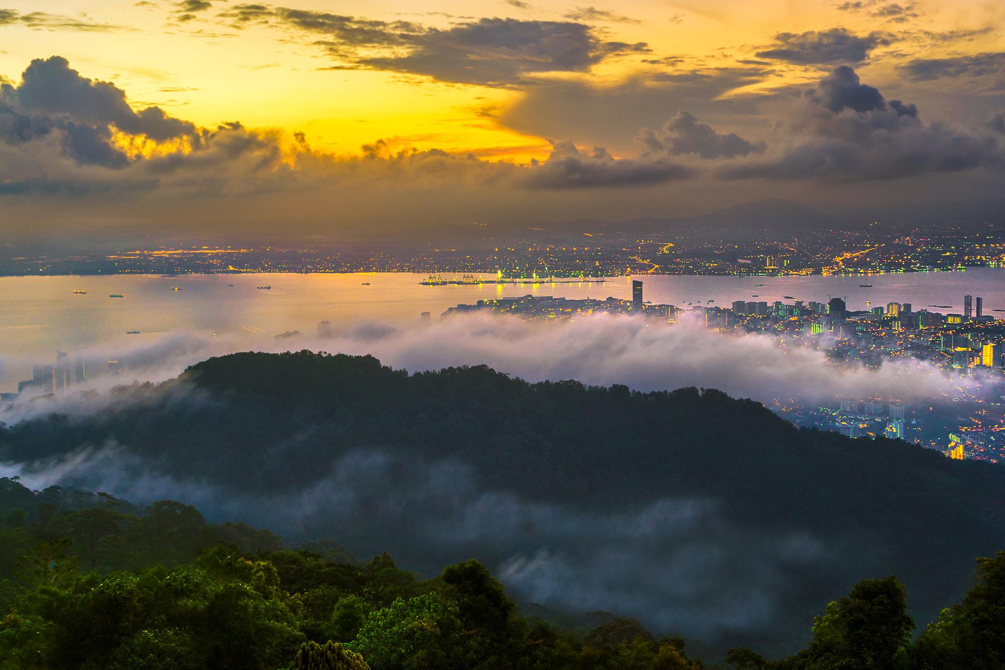Olympus OM-D E-M10 II sample photo. Penang hill photography