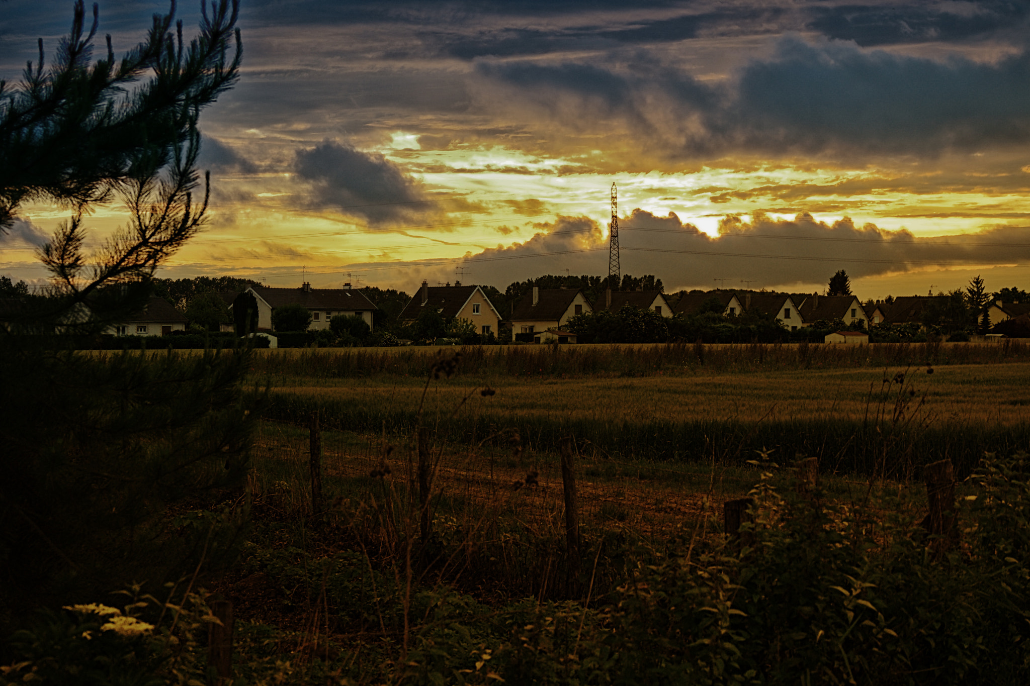 Samsung NX500 + NX 50-200mm F4-5.6 sample photo. France village photography