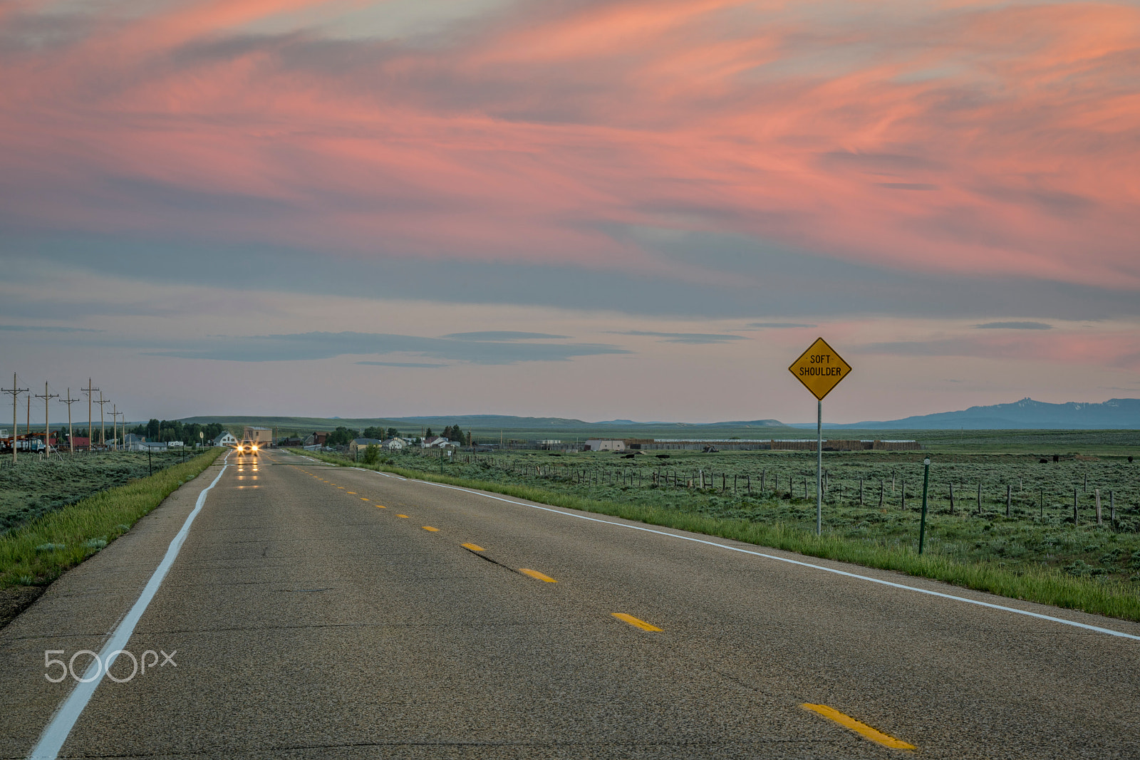 Canon EF 100-400mm F4.5-5.6L IS USM sample photo. Highway at dusk in colorado photography