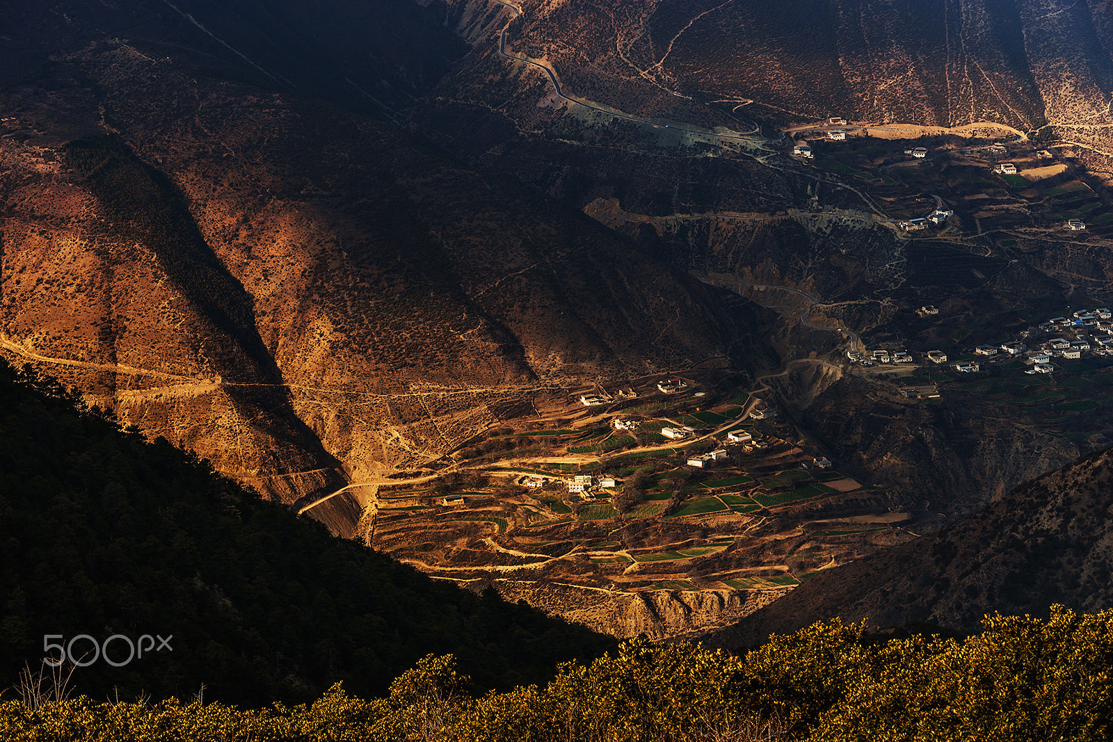 Sony a99 II sample photo. Early morning of the plateau valley photography