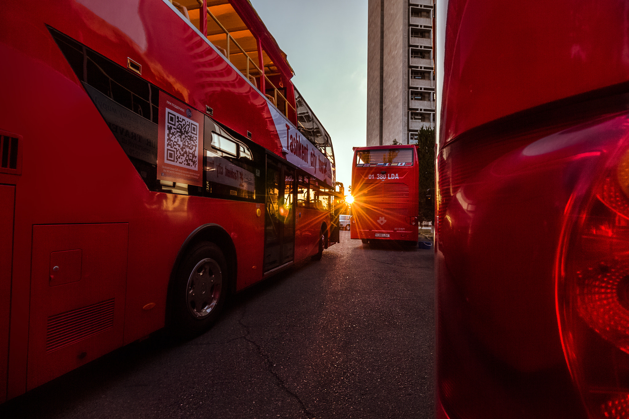 Canon EF-S 10-18mm F4.5–5.6 IS STM sample photo. Bus photography
