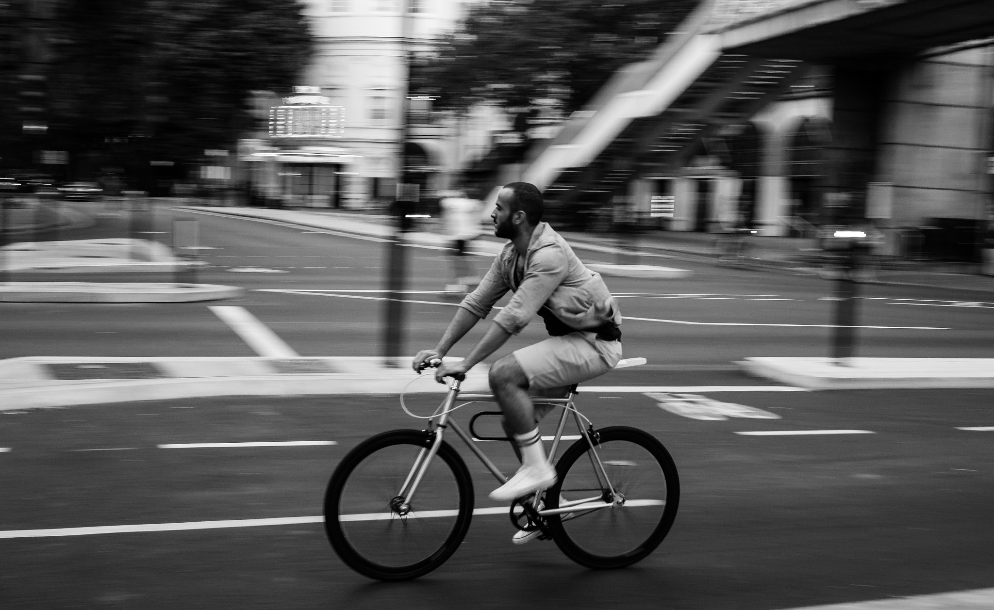 Canon EOS 750D (EOS Rebel T6i / EOS Kiss X8i) sample photo. Bike panning photography