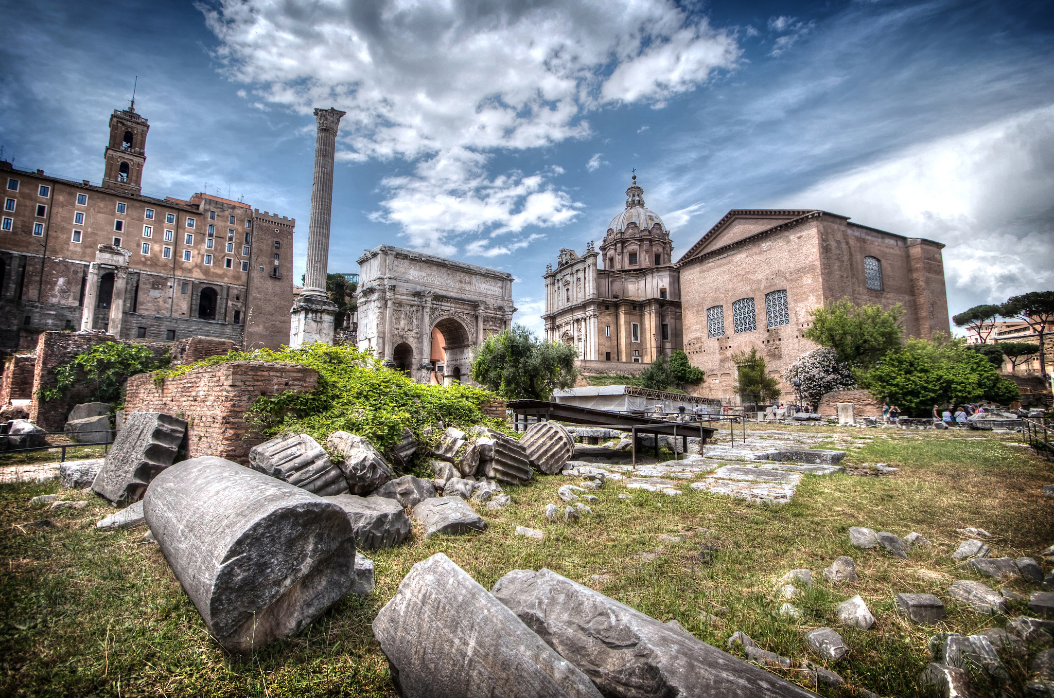 Sigma 10-20mm F3.5 EX DC HSM sample photo. Fori imperiali photography