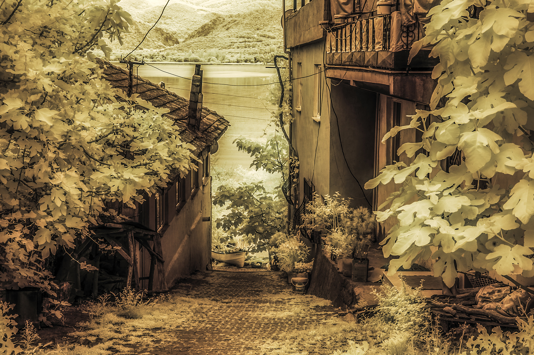 Nikon D70s sample photo. Narrow street photography