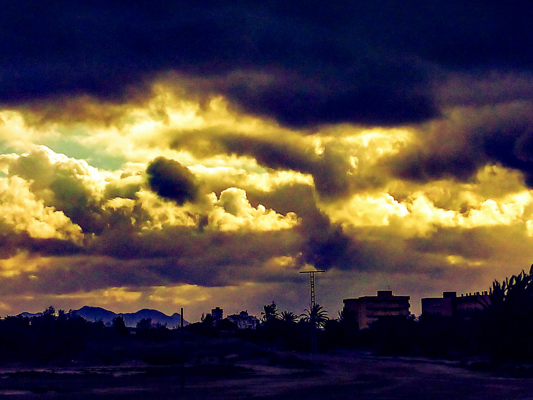 bq Aquaris E5 HD sample photo. Nubes photography