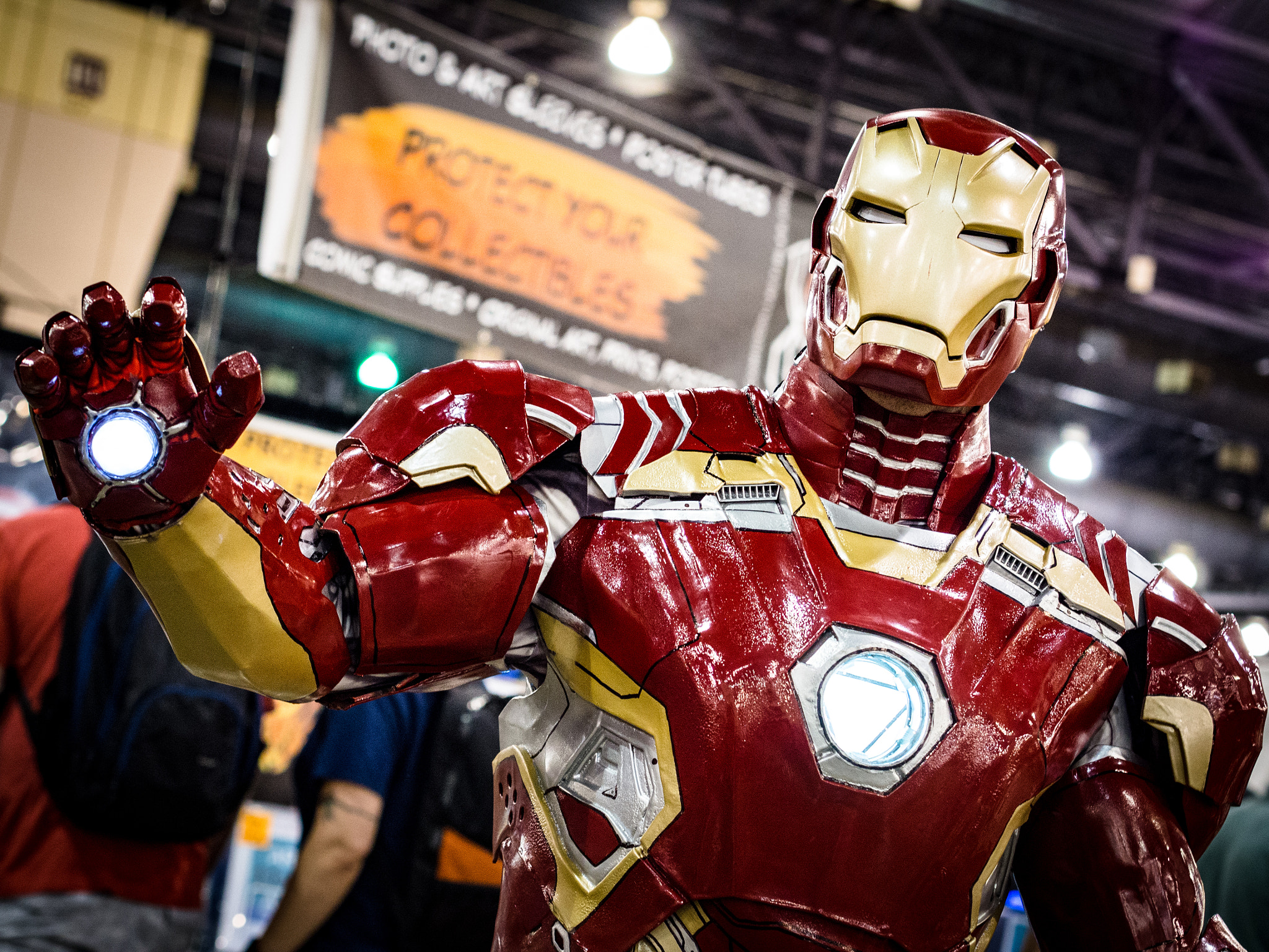 Olympus PEN E-P5 + Olympus M.Zuiko Digital 45mm F1.8 sample photo. Iron man, philadelphia comic con, 2016 photography