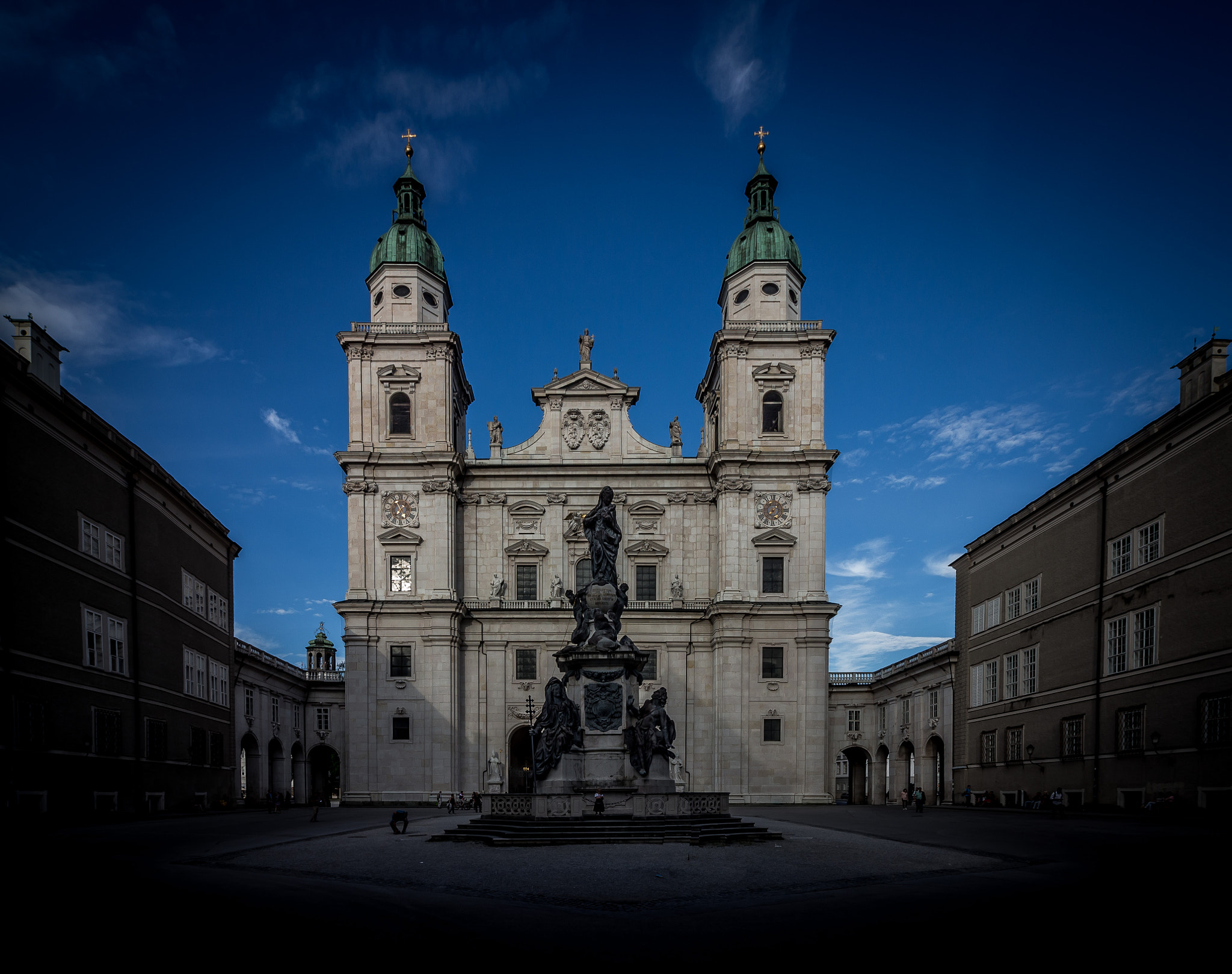 Canon EF-S 10-18mm F4.5–5.6 IS STM sample photo. Salzburg cathedral photography