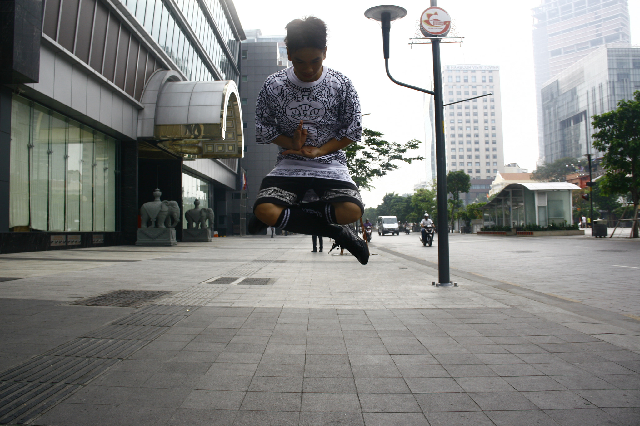 Canon EOS 30D sample photo. Fly or photoshop? photography